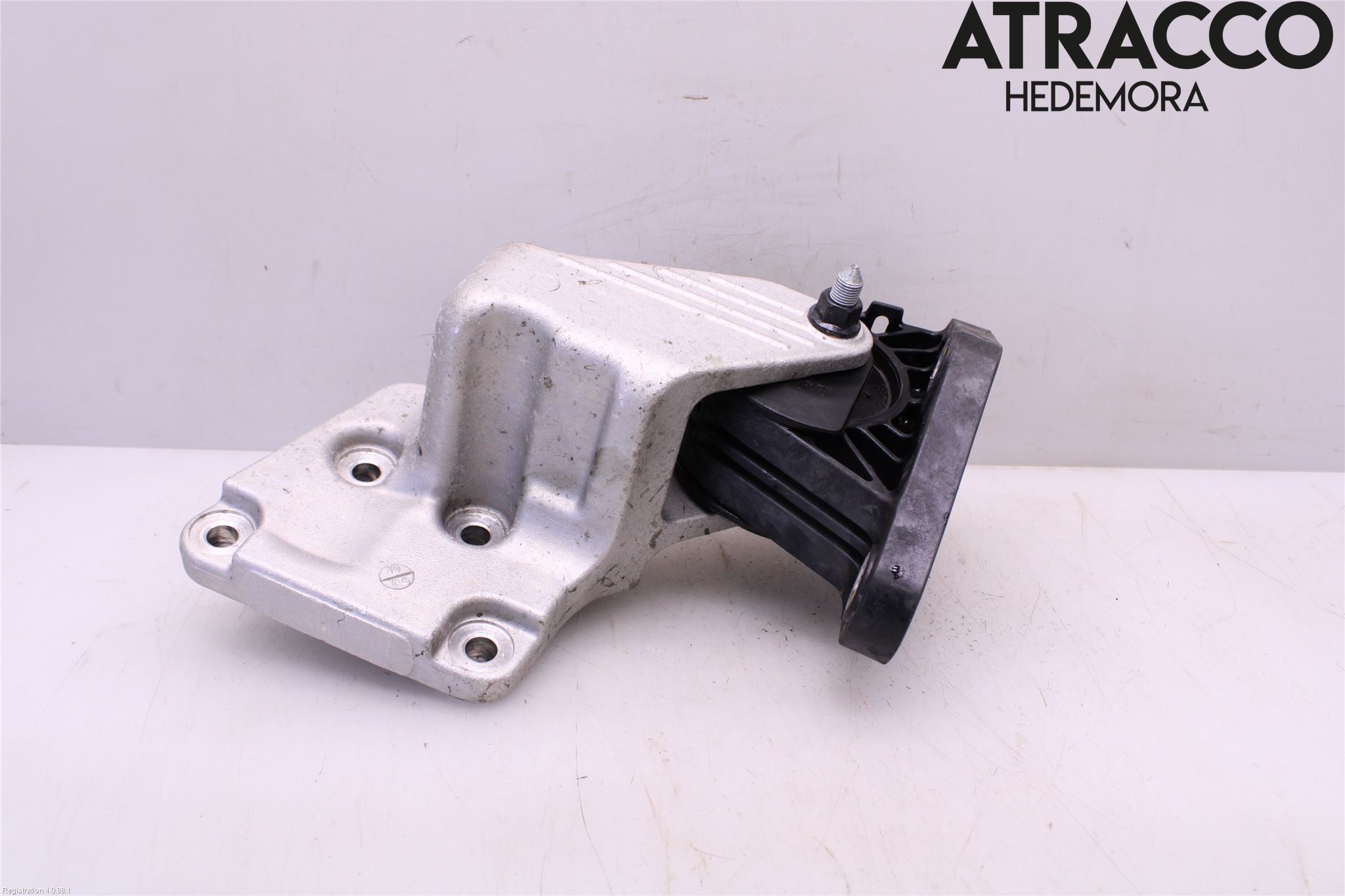 Hyundai IONIQ AE 17-22 Motorfäste