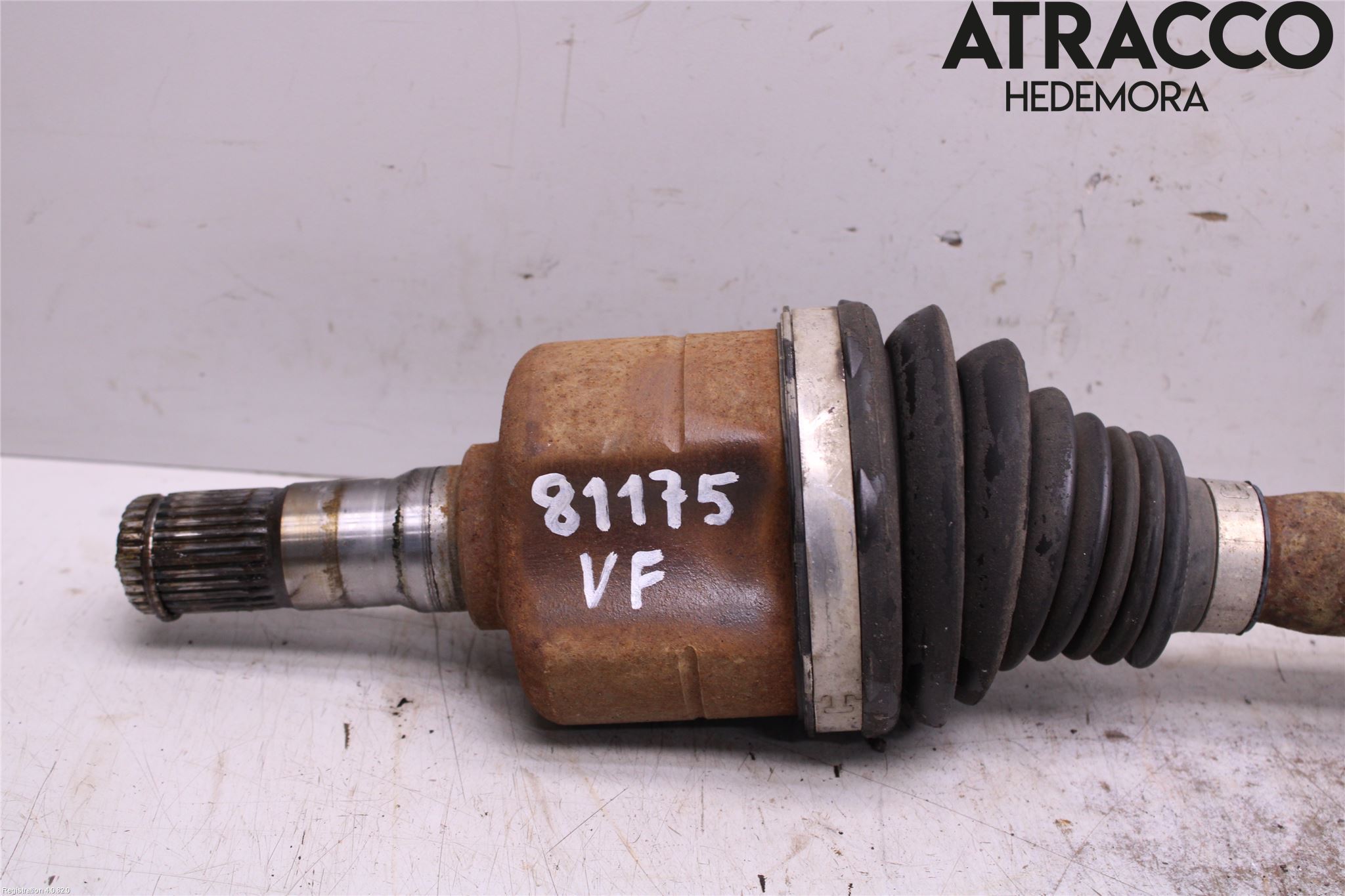 Ford FOCUS 11-14 Drivaxel Fram Vänster