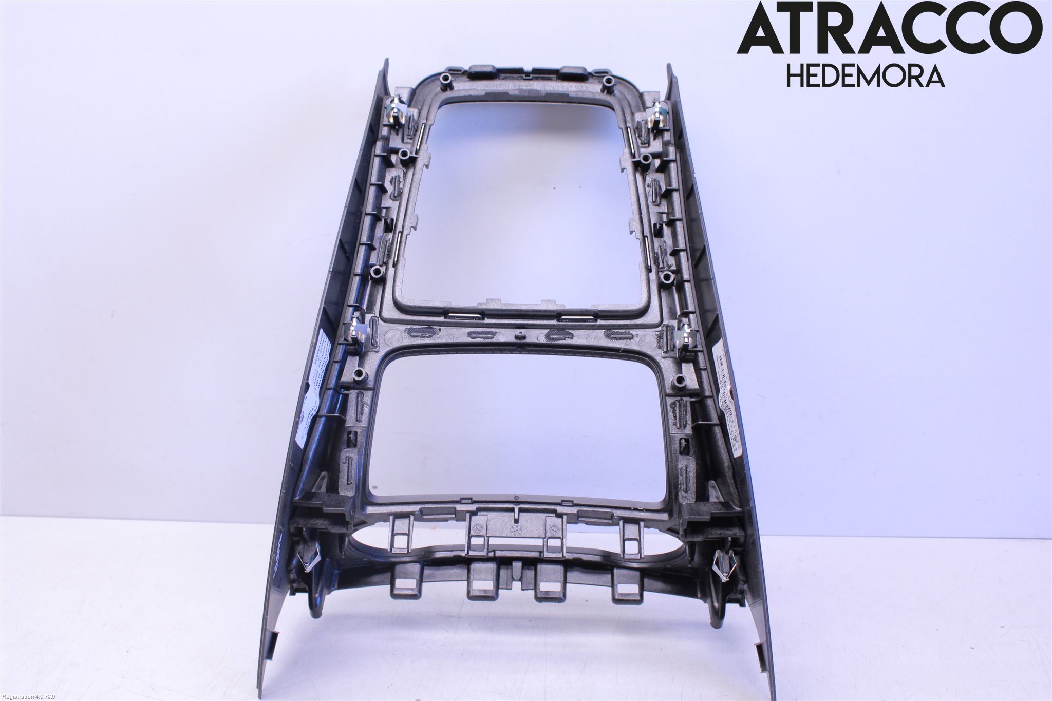 Mercedes-Benz MB GLA-KLASS (X156) 13-20 Instrumentkonsoll Mitt