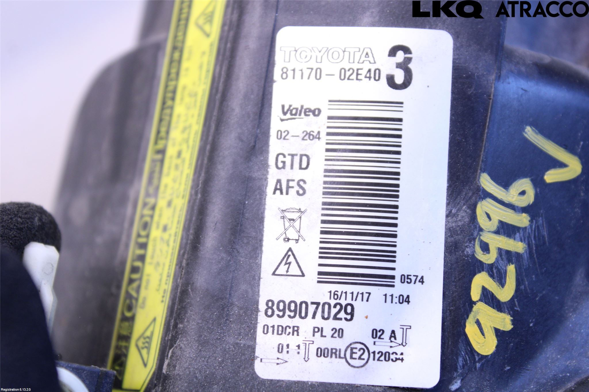 Toyota AURIS 13-19 Strålkastare Vänster