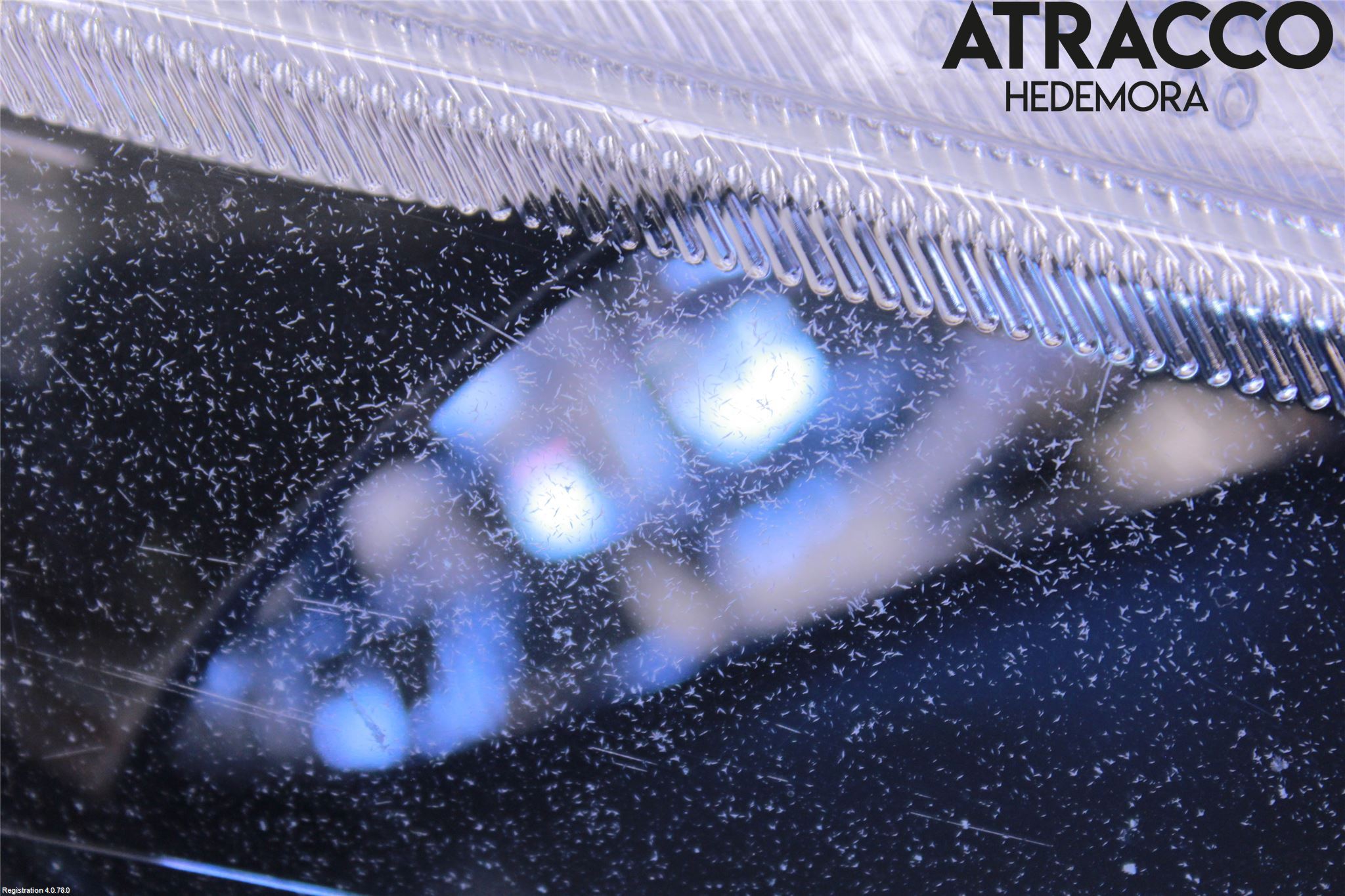 Ford FOCUS     04-07 Strålkastare Höger