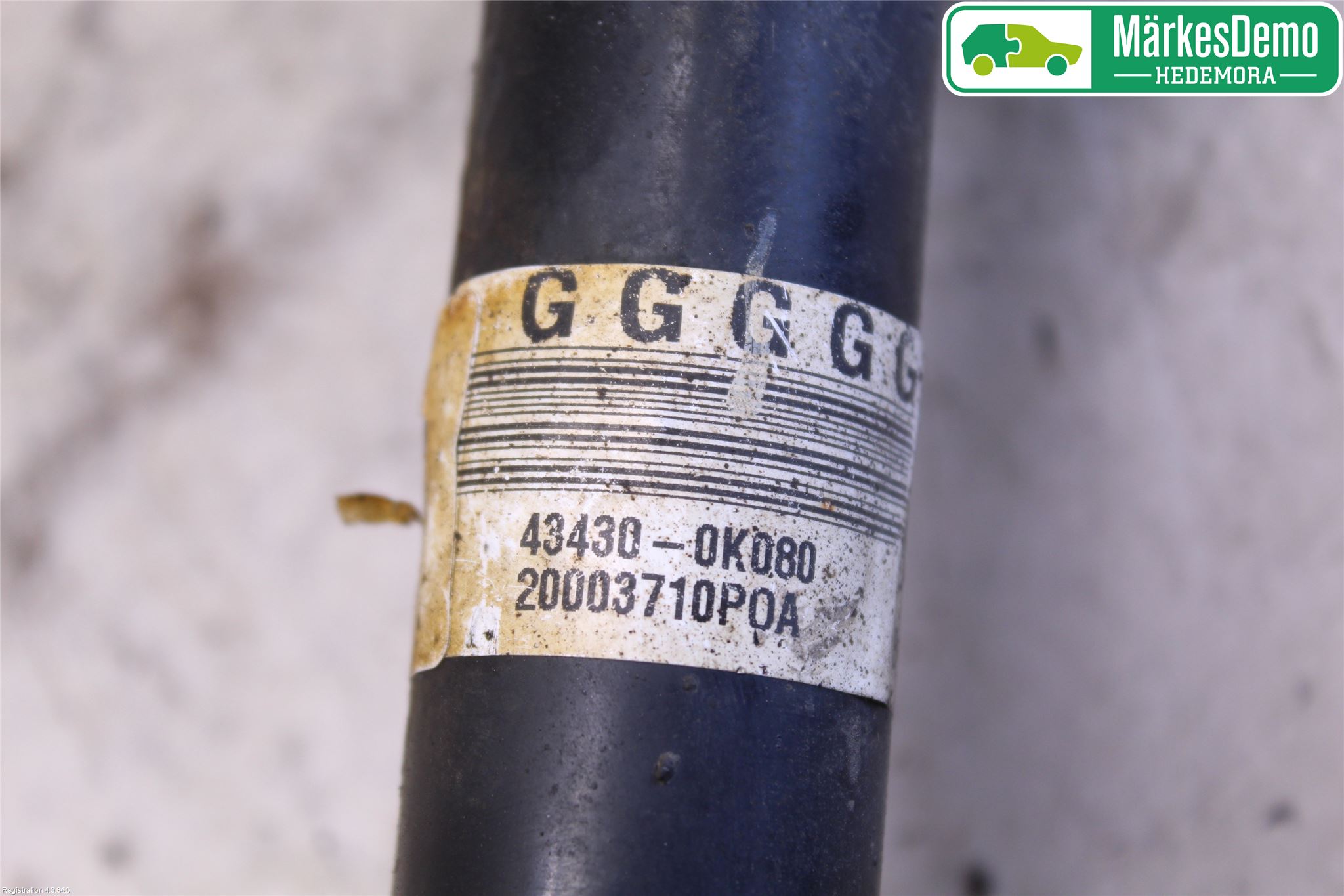 Toyota HILUX 16- Drivaxel Fram Höger