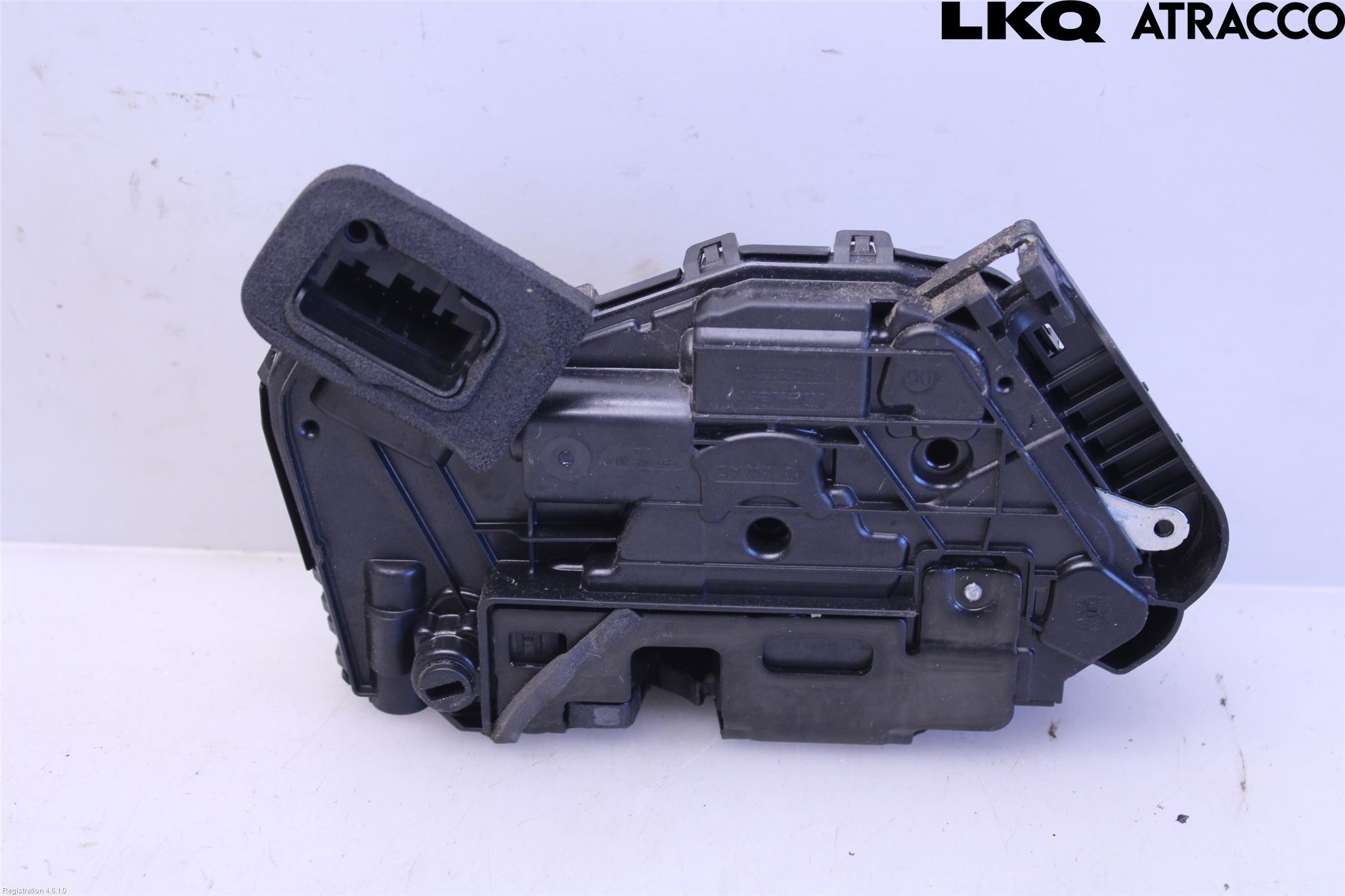 Audi Q3 F3 19- Låskista-Dörrlås