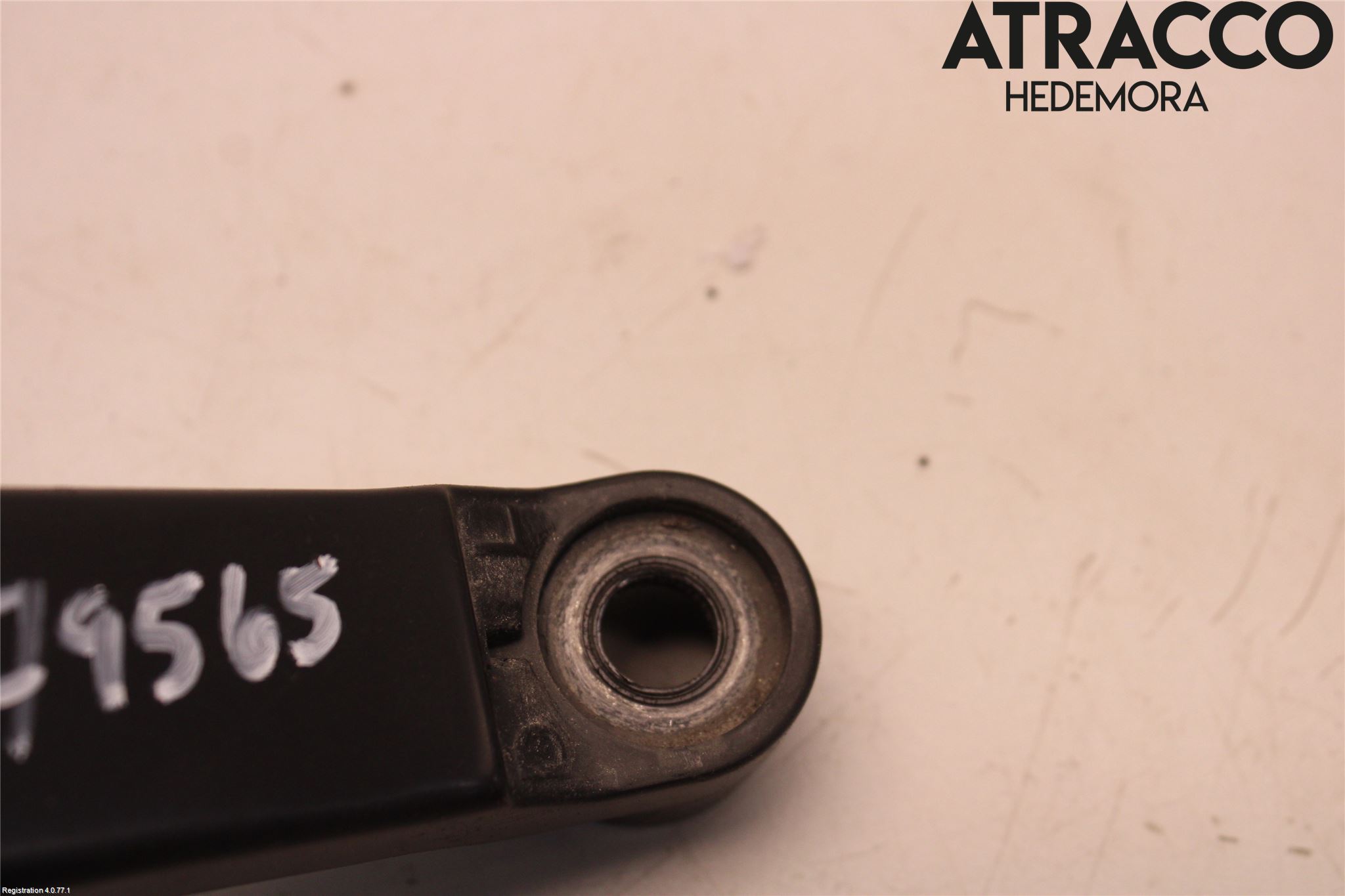 Toyota AURIS 10-12 Torkararm Armar Vindruta
