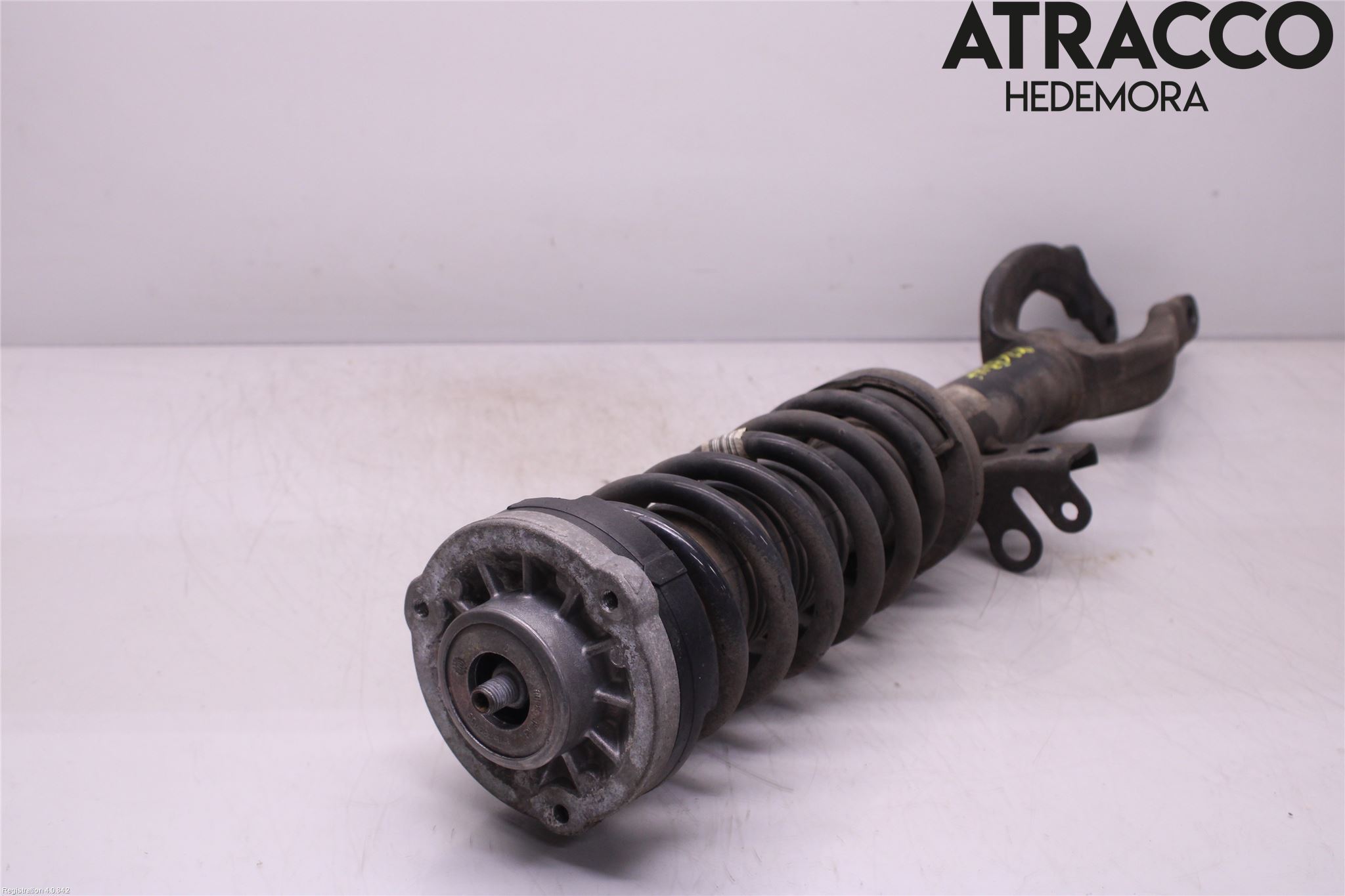 BMW 5 F10/F11/F18 09-17 Fjäderben Fram Höger