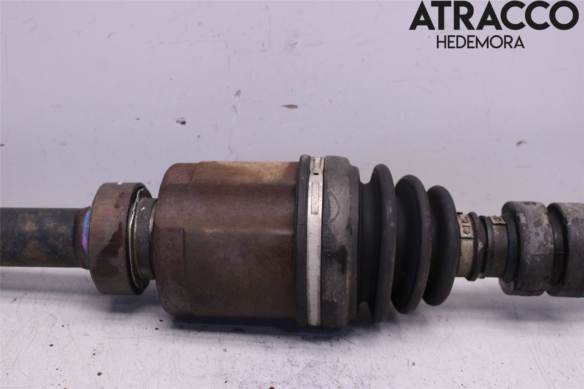 Nissan QASHQAI+2  08-10 Drivaxel Fram Höger