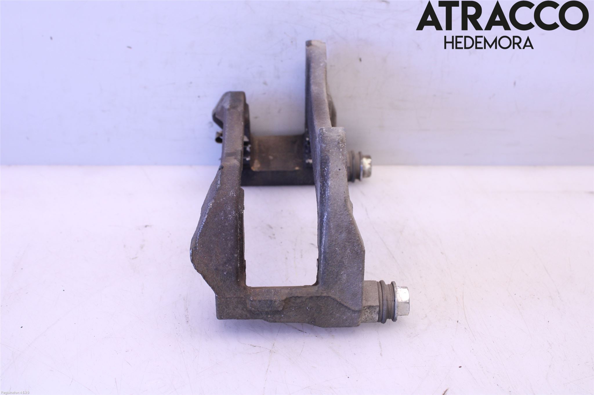 Toyota RAV4 19- Bromsokshållare