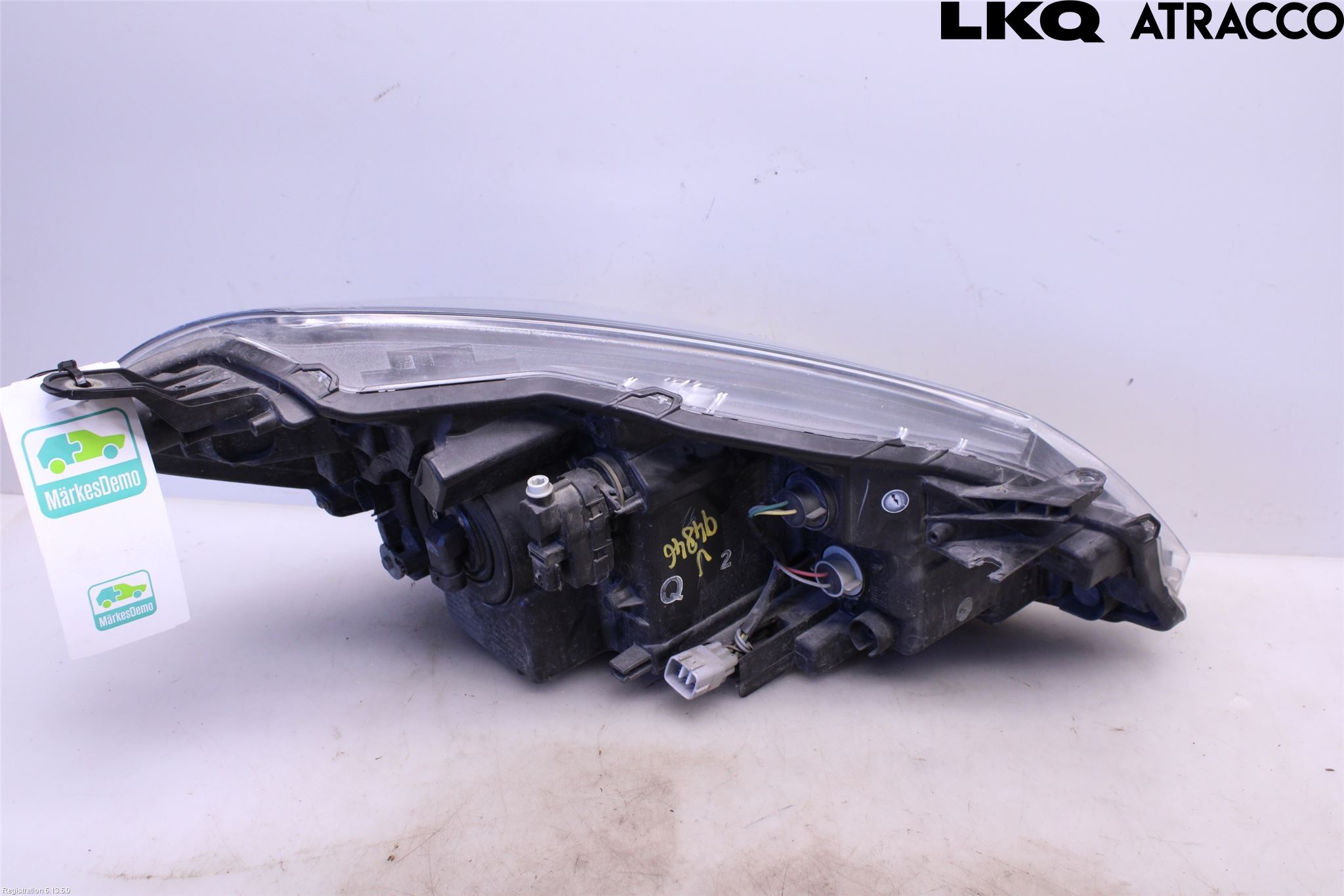 Toyota YARIS XP130 15-20 Strålkastare Vänster