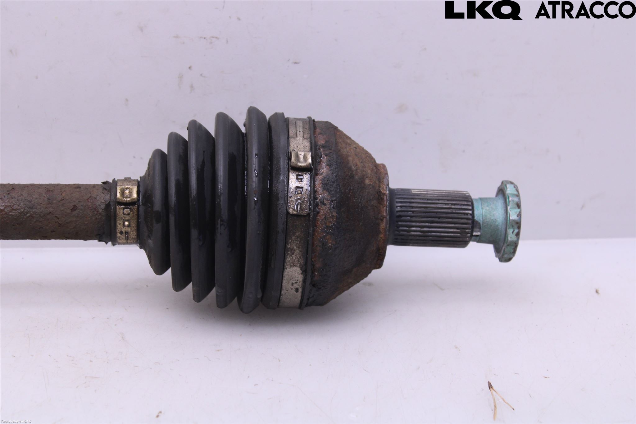 Volkswagen VW POLO 10-17 Drivaxel Fram Vänster