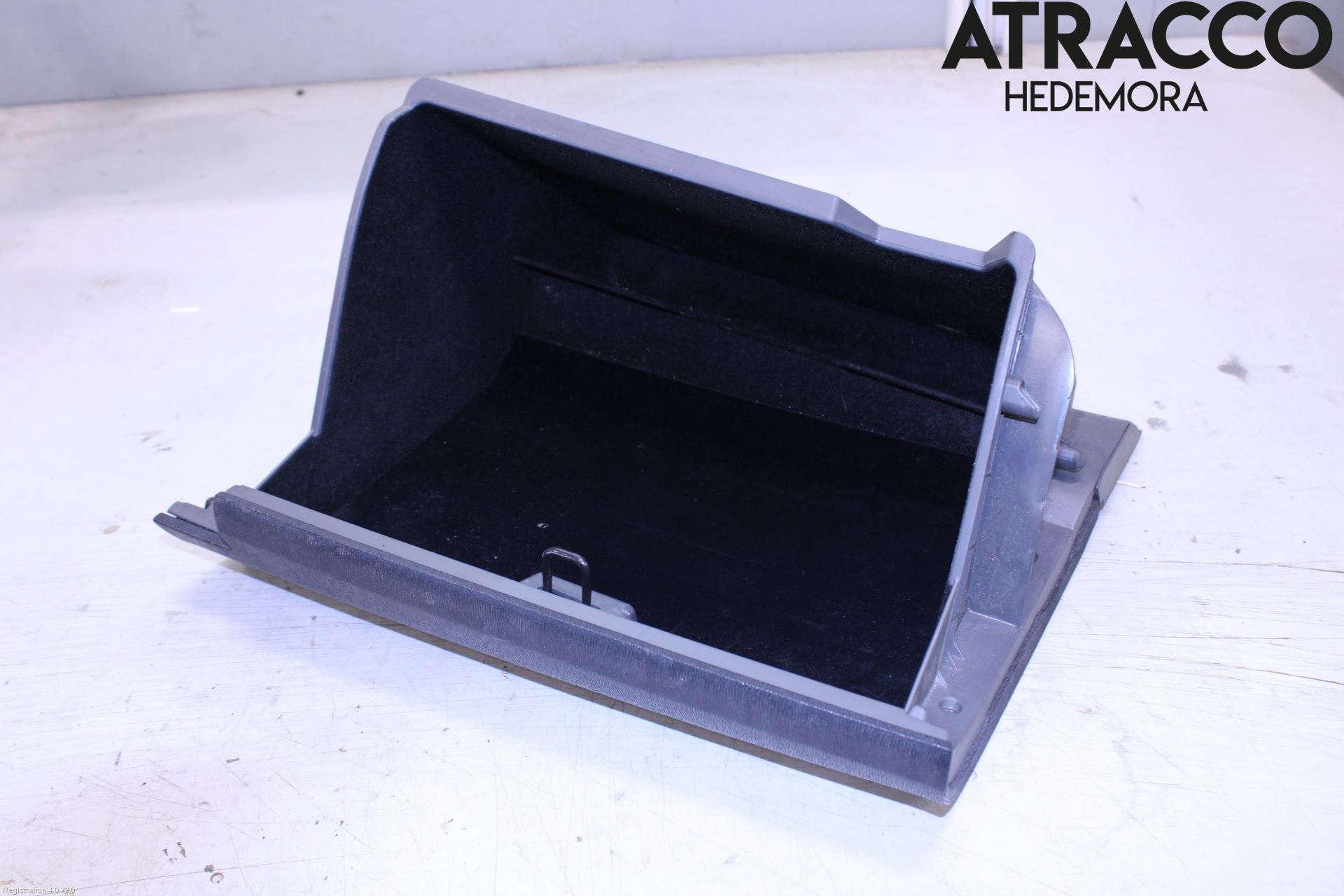 Toyota PRIUS NWH20 04-08 Handskfack