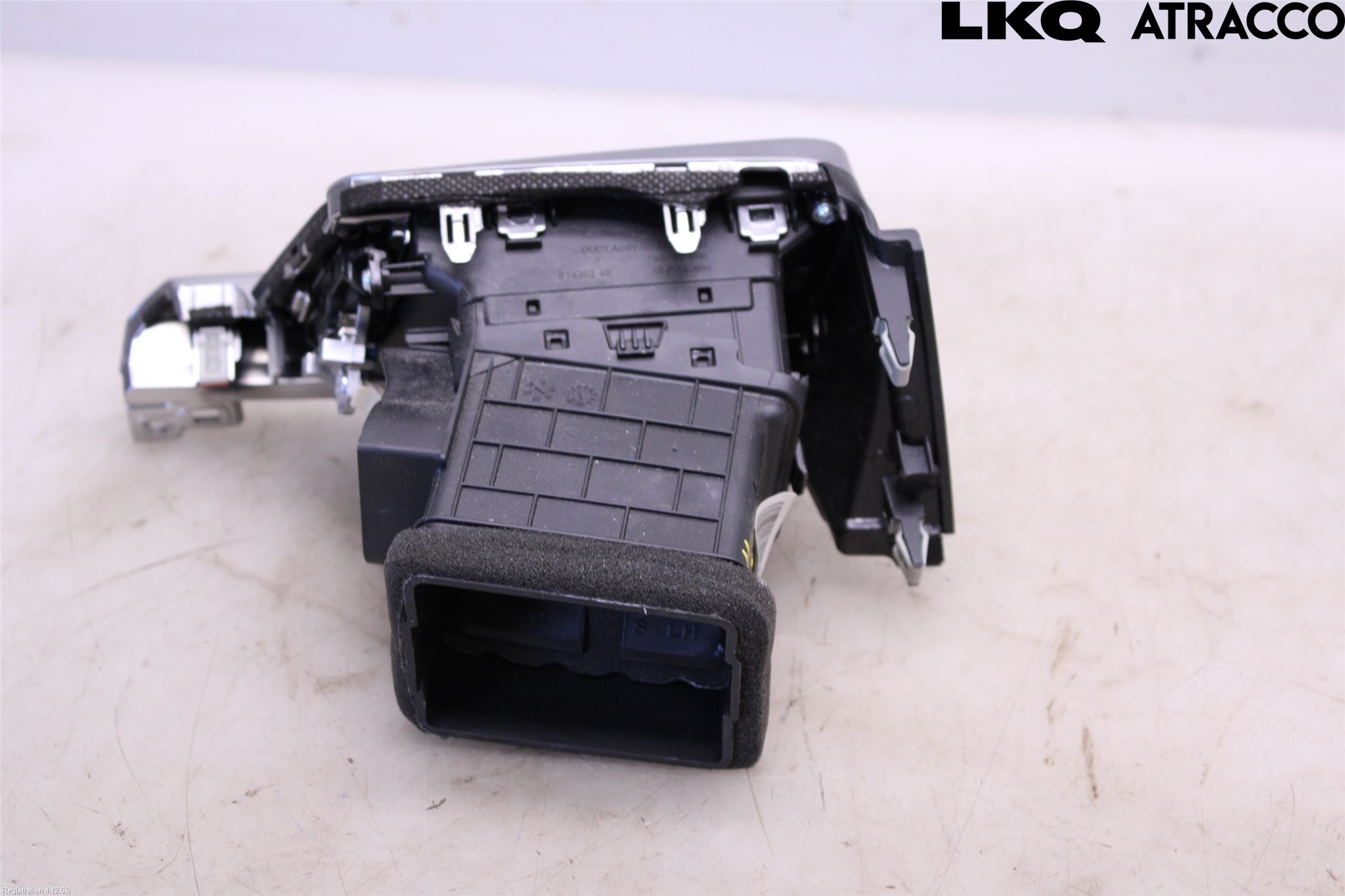 Kia OPTIMA 16-20 Defrosterkanal-Munstycke