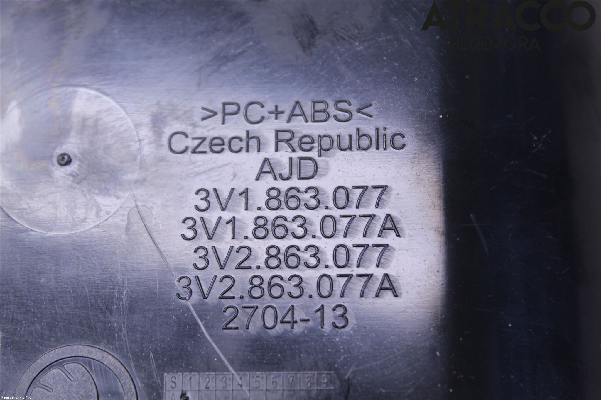 Skoda SUPERB 16-24 Instrumentbräda Förvaringsfack