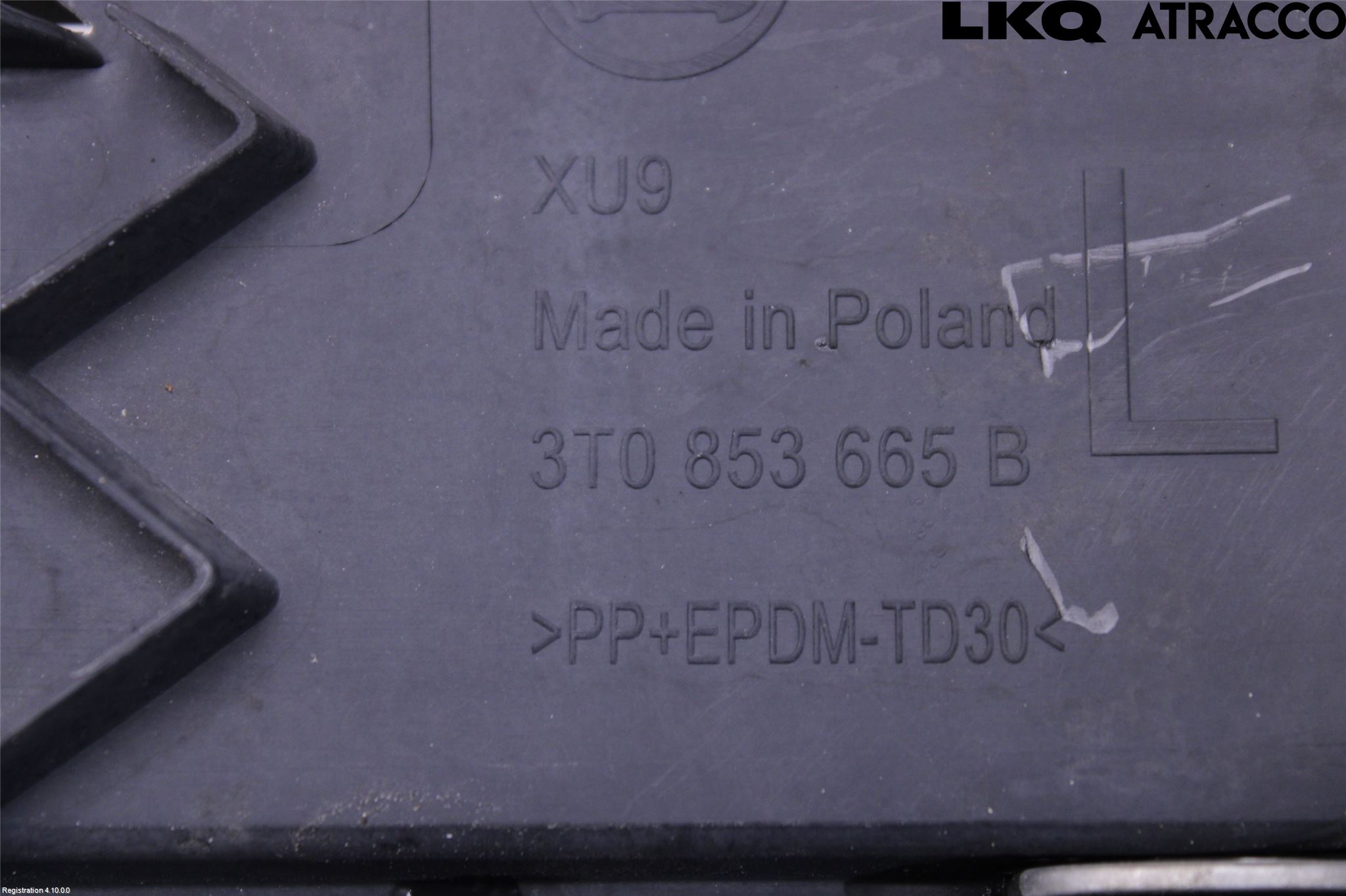 Skoda SUPERB 09-15 Grilldel Vänster