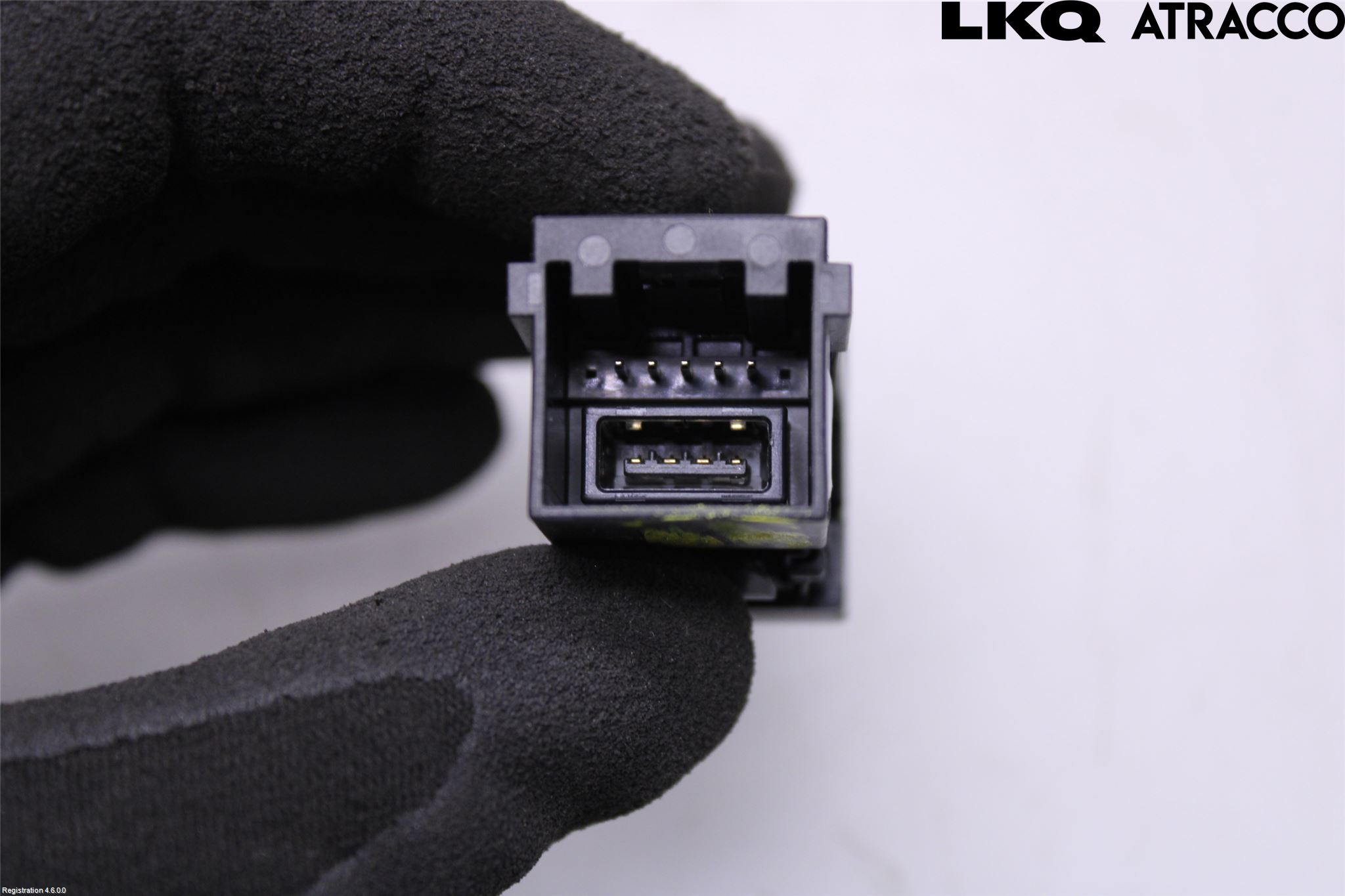 Toyota YARIS CROSS XP21 21- Usb Connection