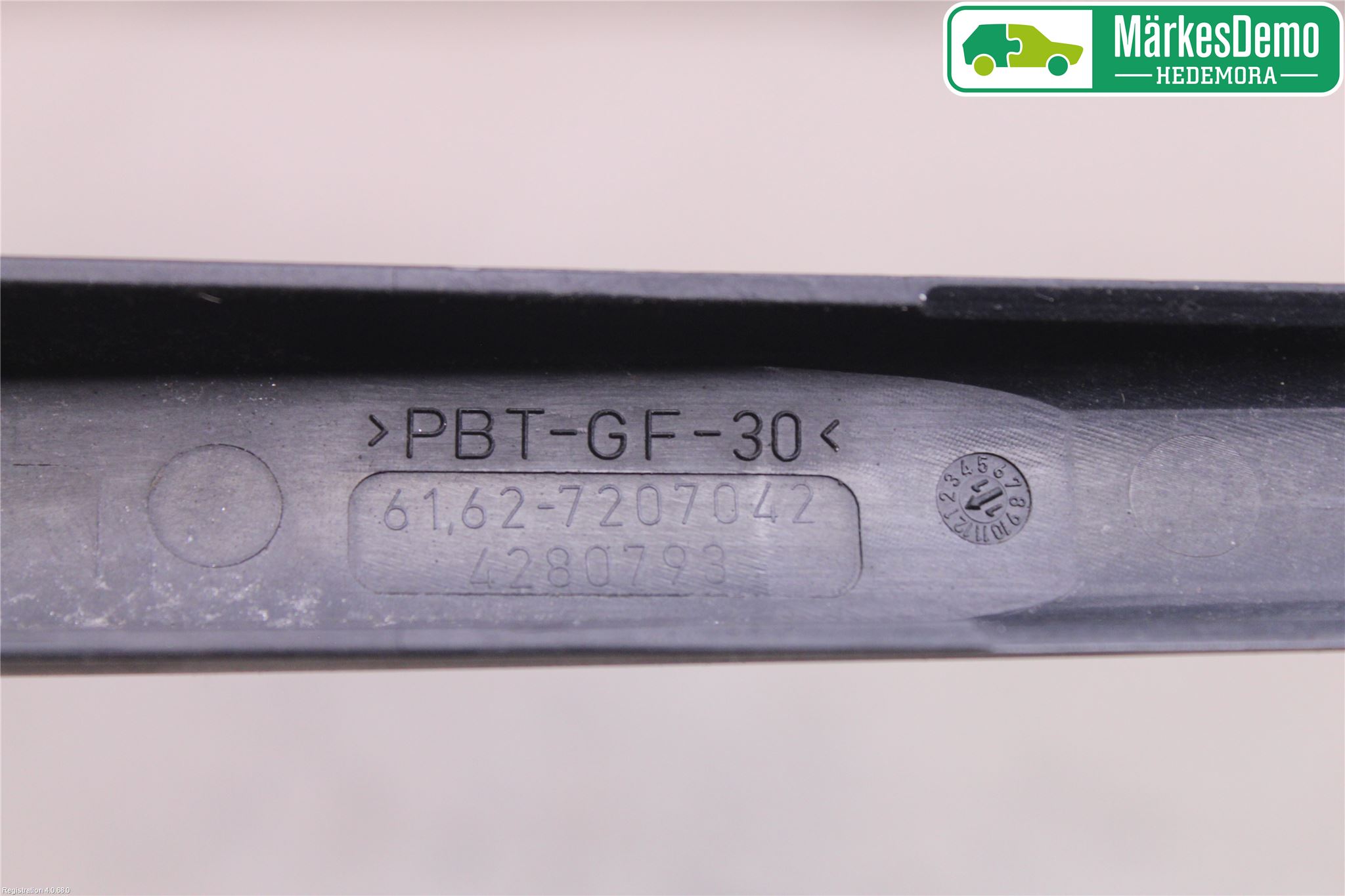 BMW 5 F10/F11/F18 09-17 Torkararm-Bakruta