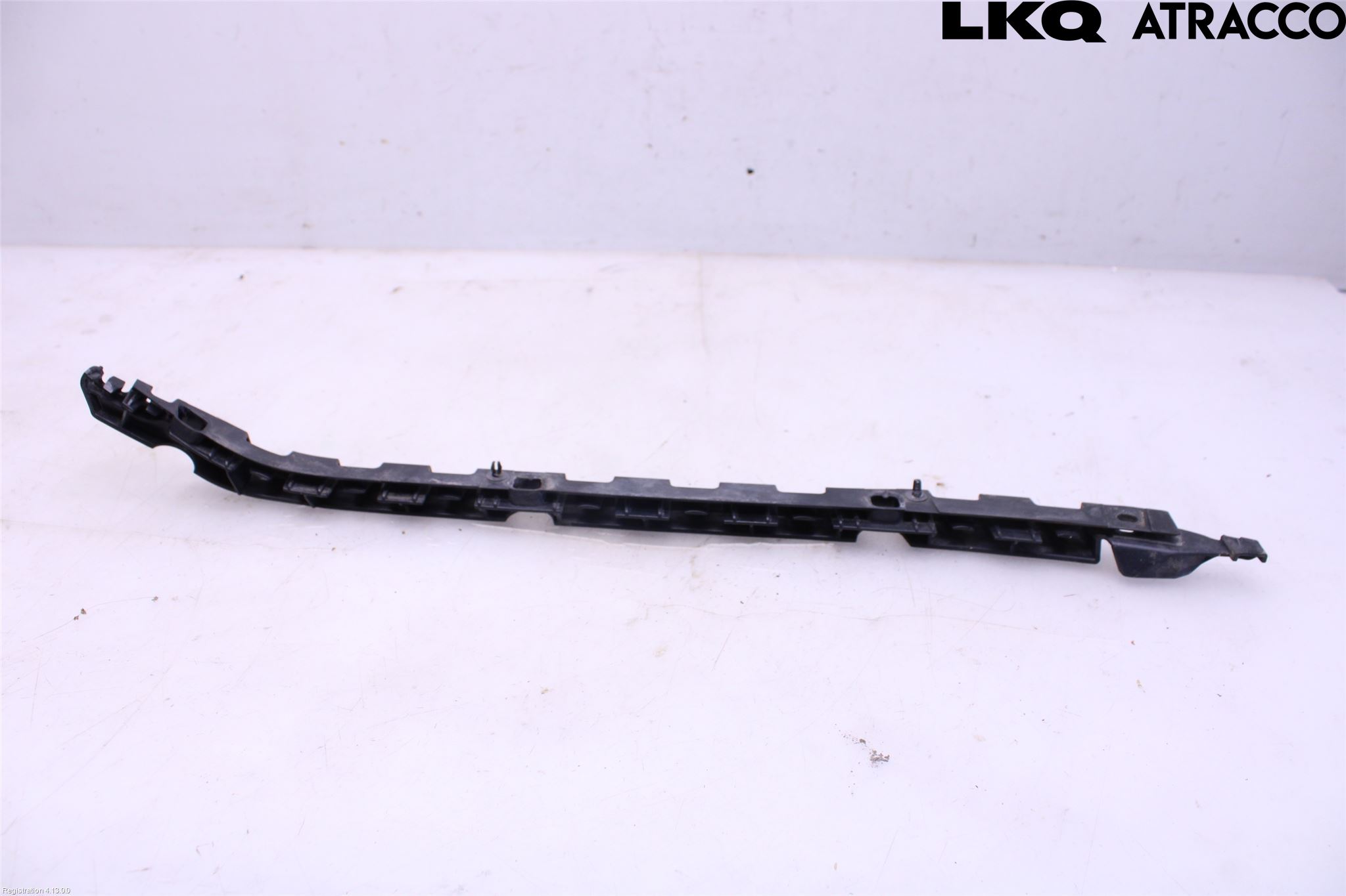 Mercedes-Benz MB E-KLASS (W212) 09-16 Stötfångarfäste Bak Hö