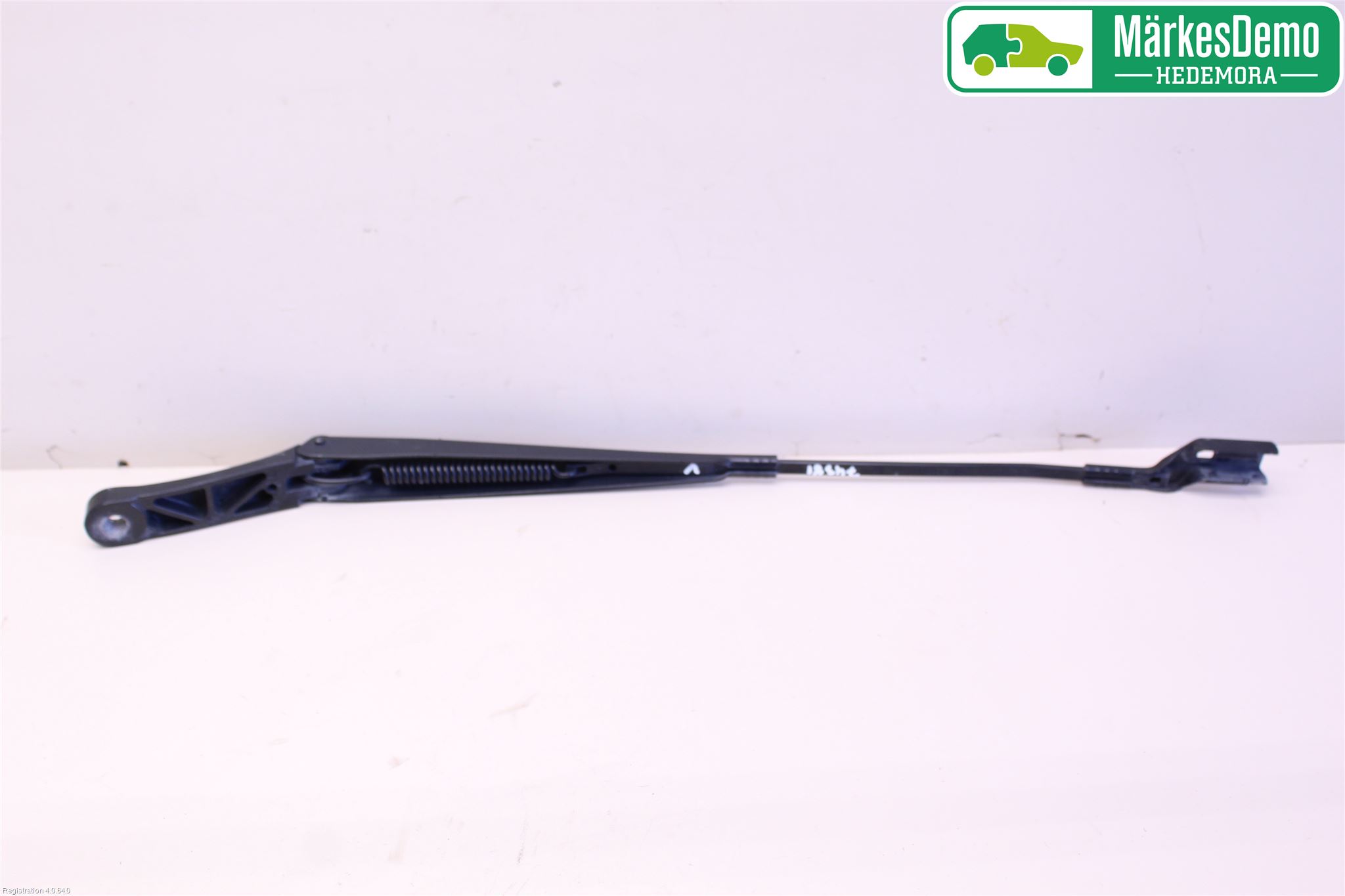 Volkswagen VW TOURAN 10-15 Torkararm Armar Vindruta