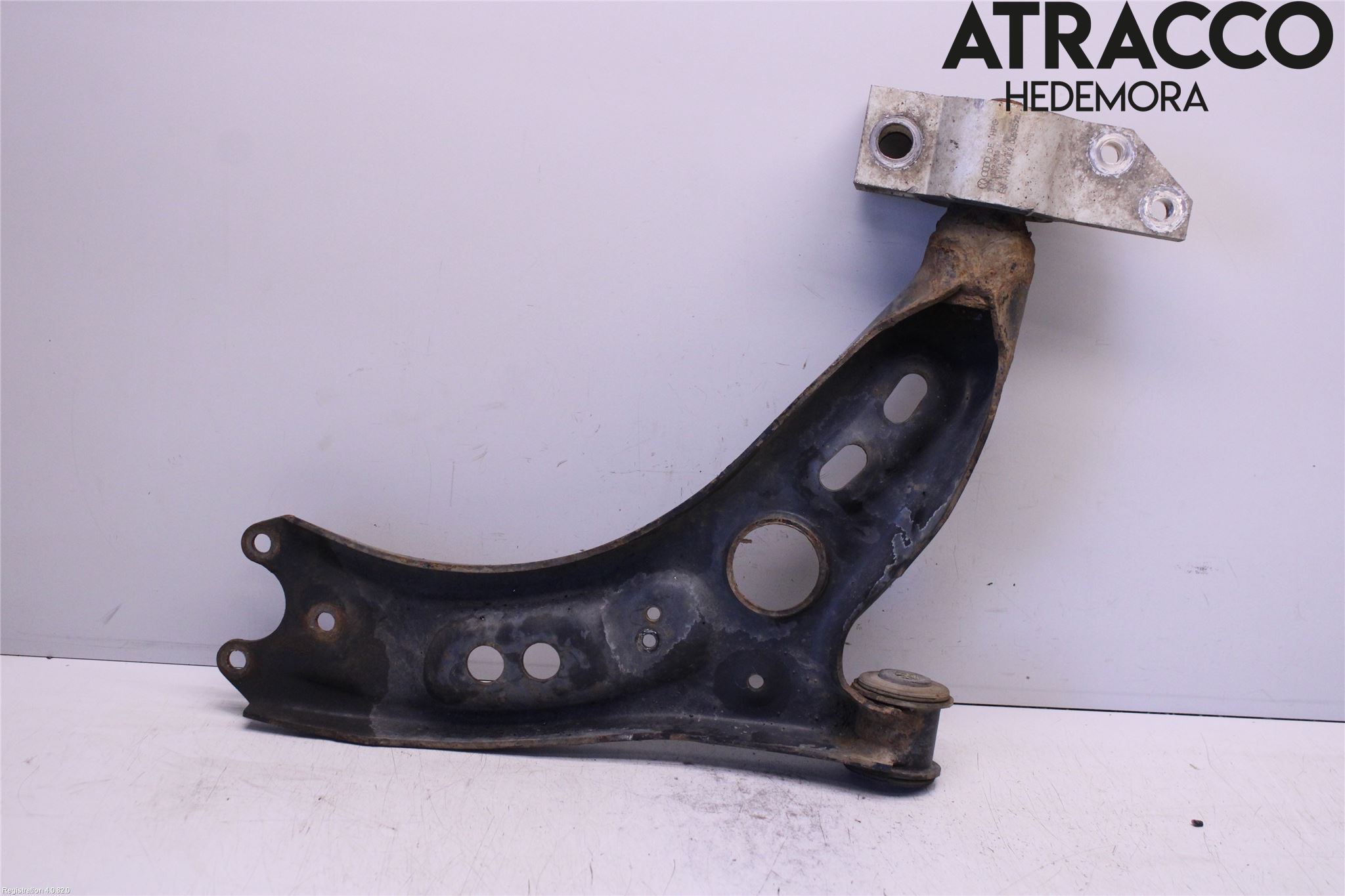 Volkswagen VW TOURAN 10-15 Bärarm Fram Undre Vä