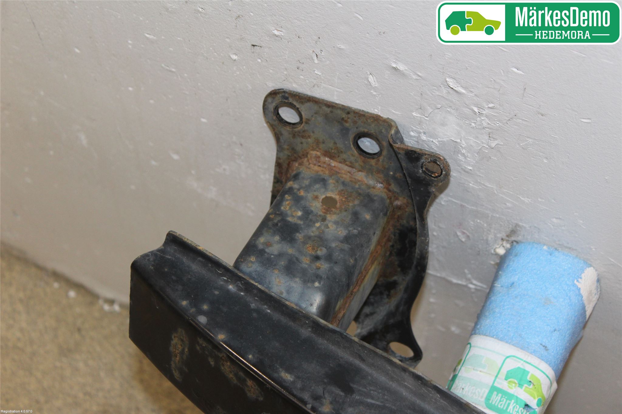 Volkswagen VW CADDY      04-10 Stötfångarbalk Fram