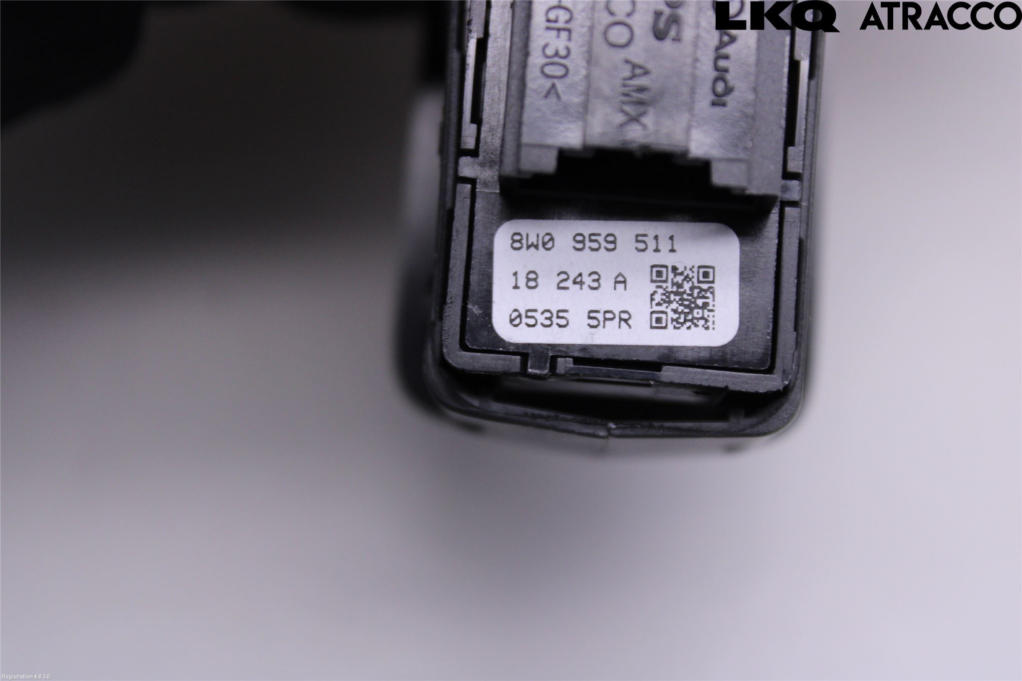 Audi A6 F2/C8 19- Strömställare Dragkrok