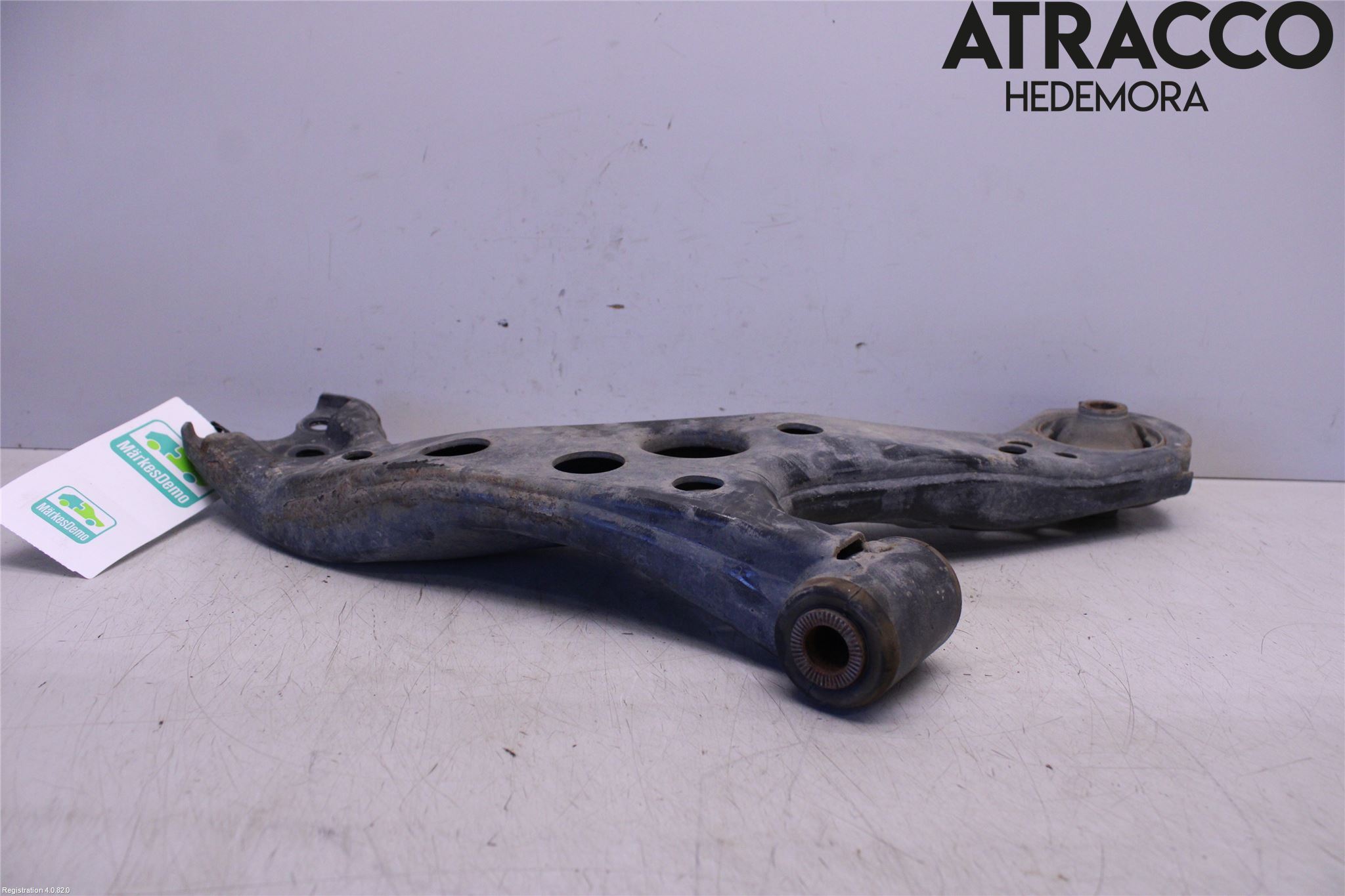 Toyota COROLLA 19- Bärarm Fram Undre Vä