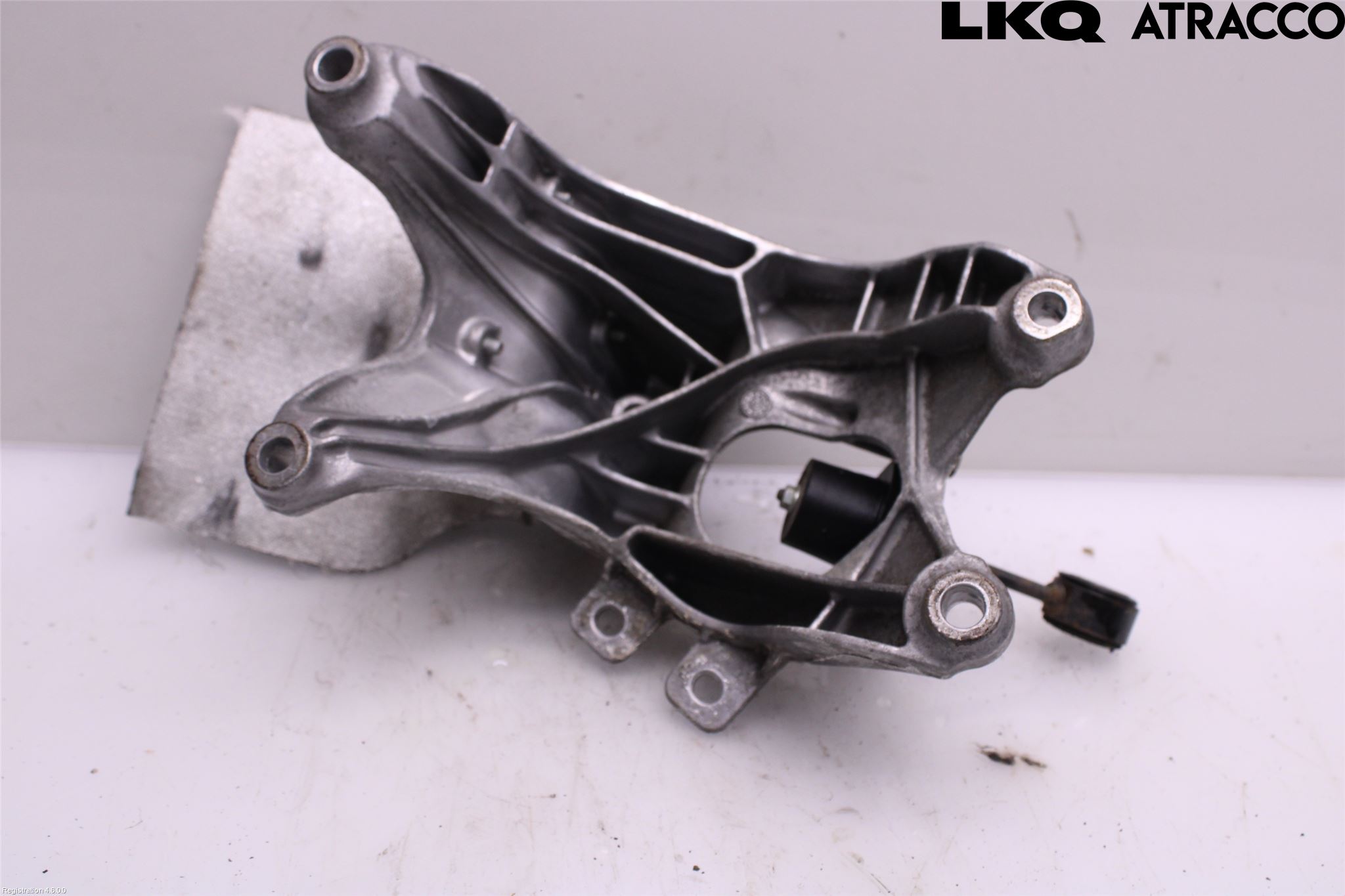 Audi A5 17- Motorfäste