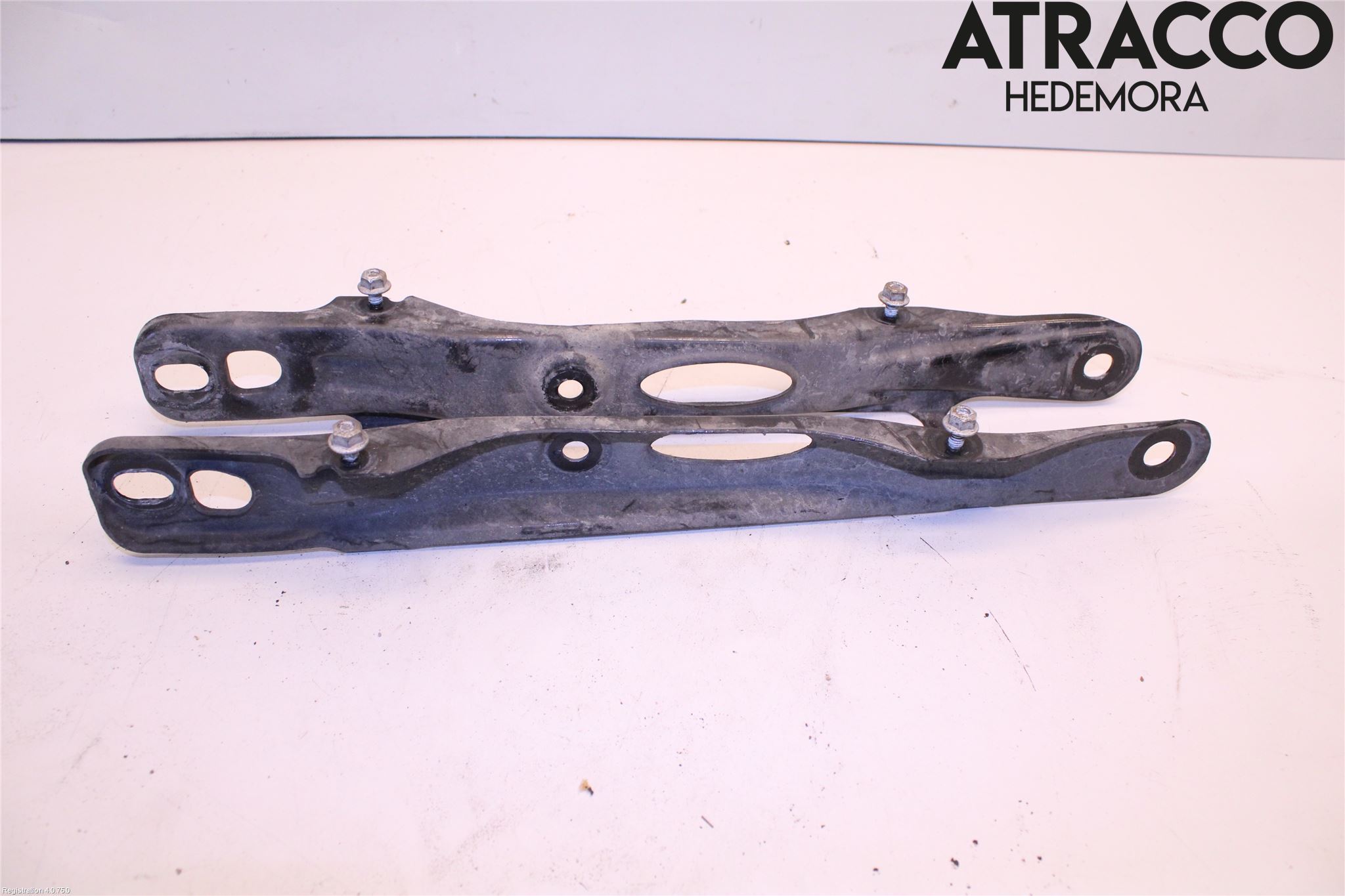 BMW 5 G30/G31/F90 17-23 Bärarm Bak Höger