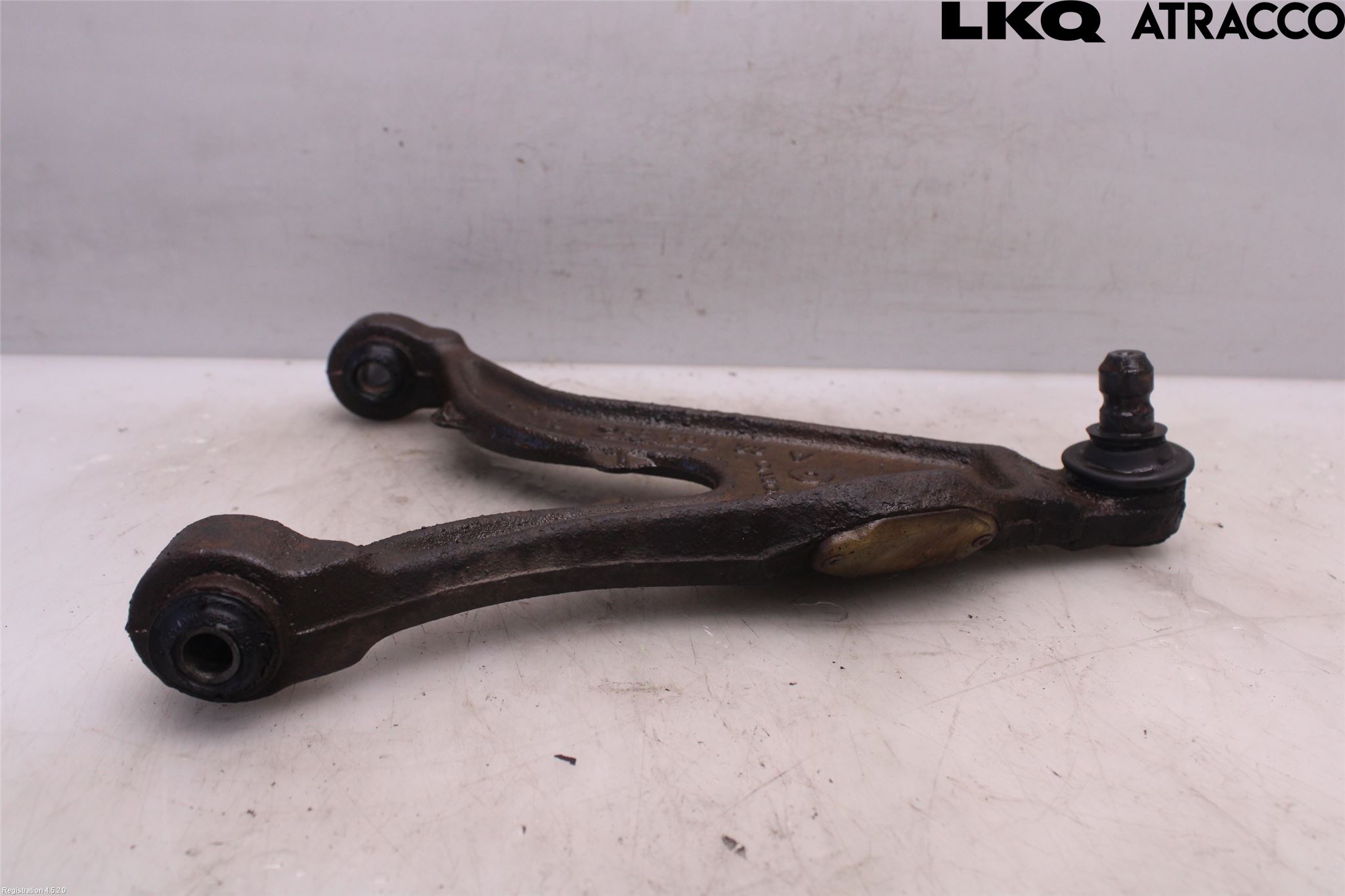 Volvo S70/V70/XC  97-00 Bärarm Fram Undre Vä