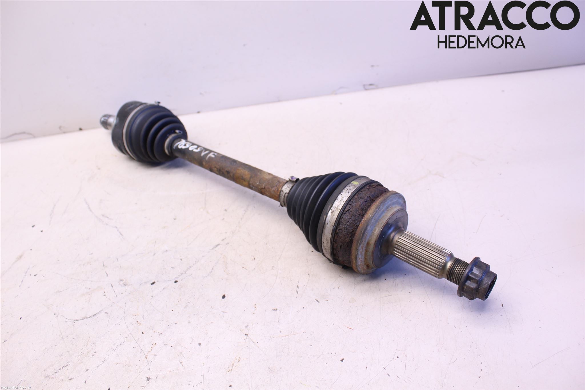 Toyota AURIS 10-12 Drivaxel Fram Vänster