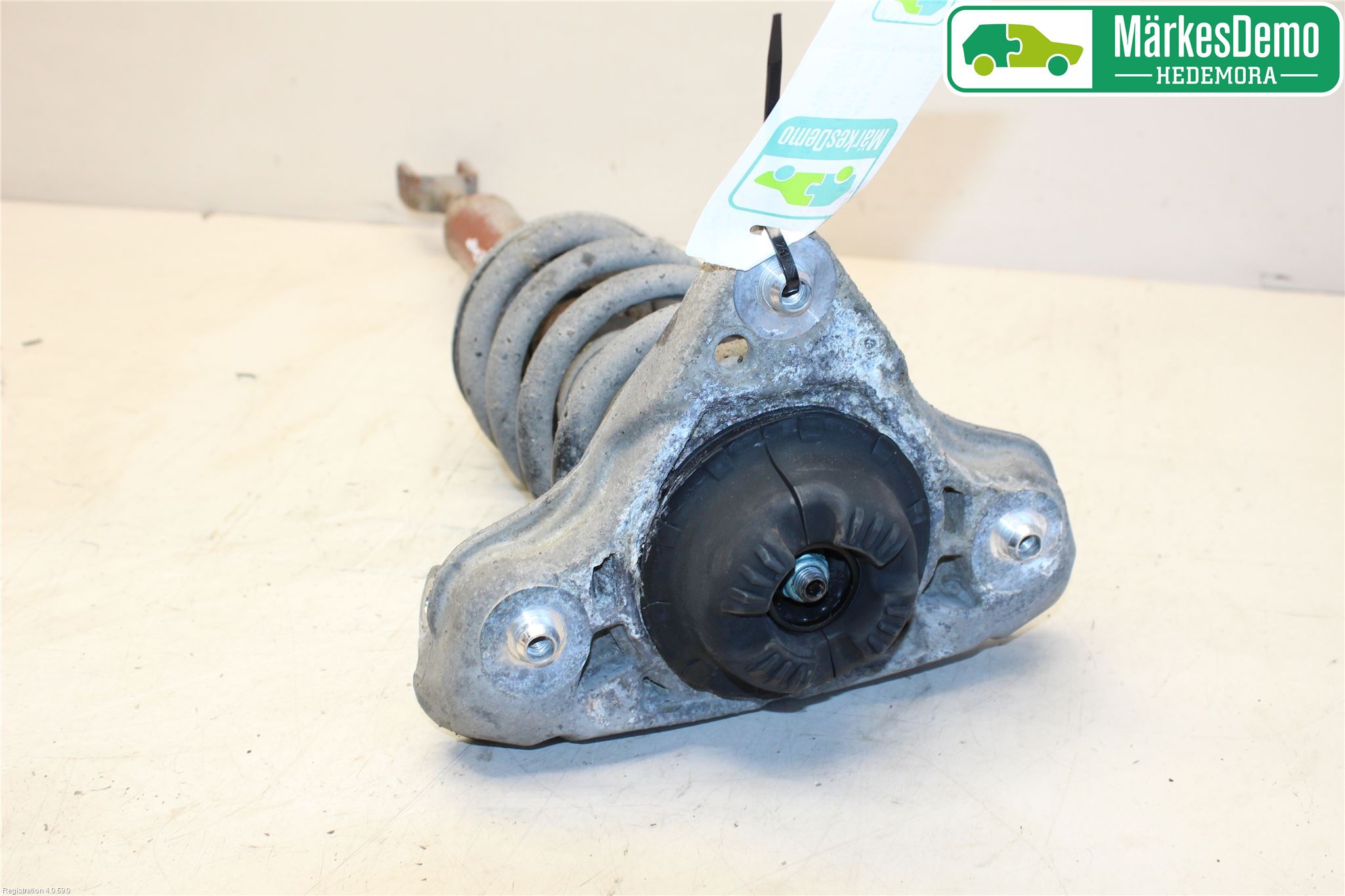 Audi A4/S4 01-05 Fjäderben Fram Höger