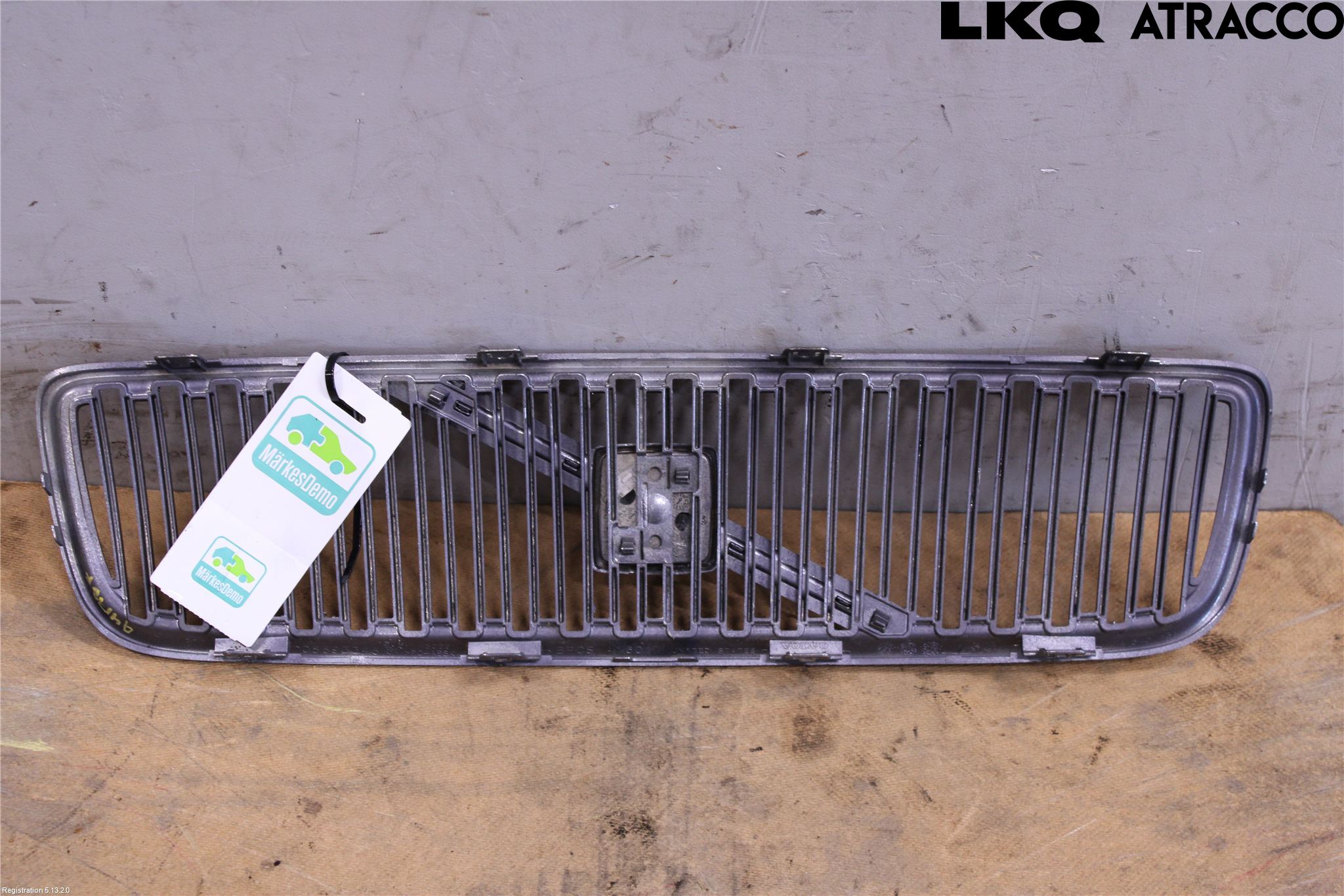 Volvo V70 05-08 Grill Komp