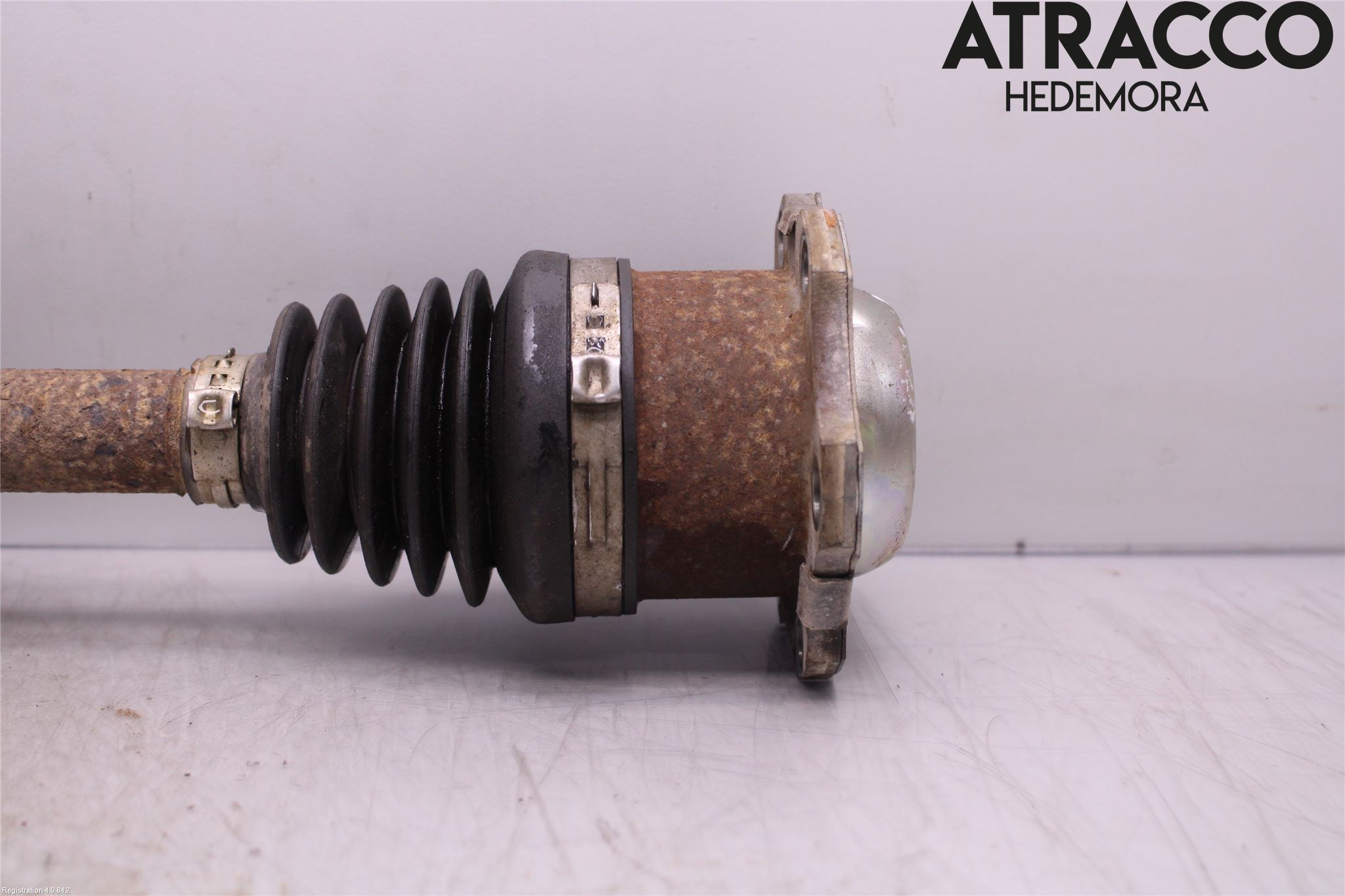 Volkswagen VW POLO 05-09 Drivaxel Fram Vänster