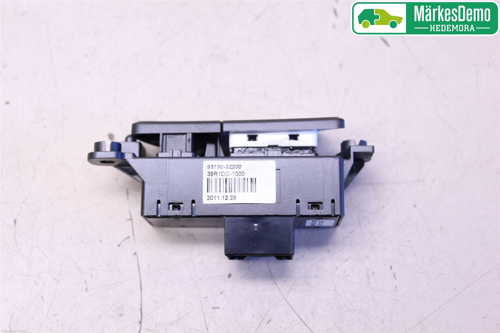 Hyundai i40 08-15 Strömställare Stolvärme