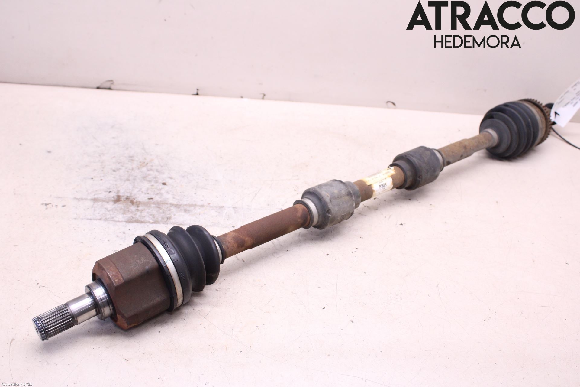 Kia CARENS III 13-19 Drivaxel Fram Höger