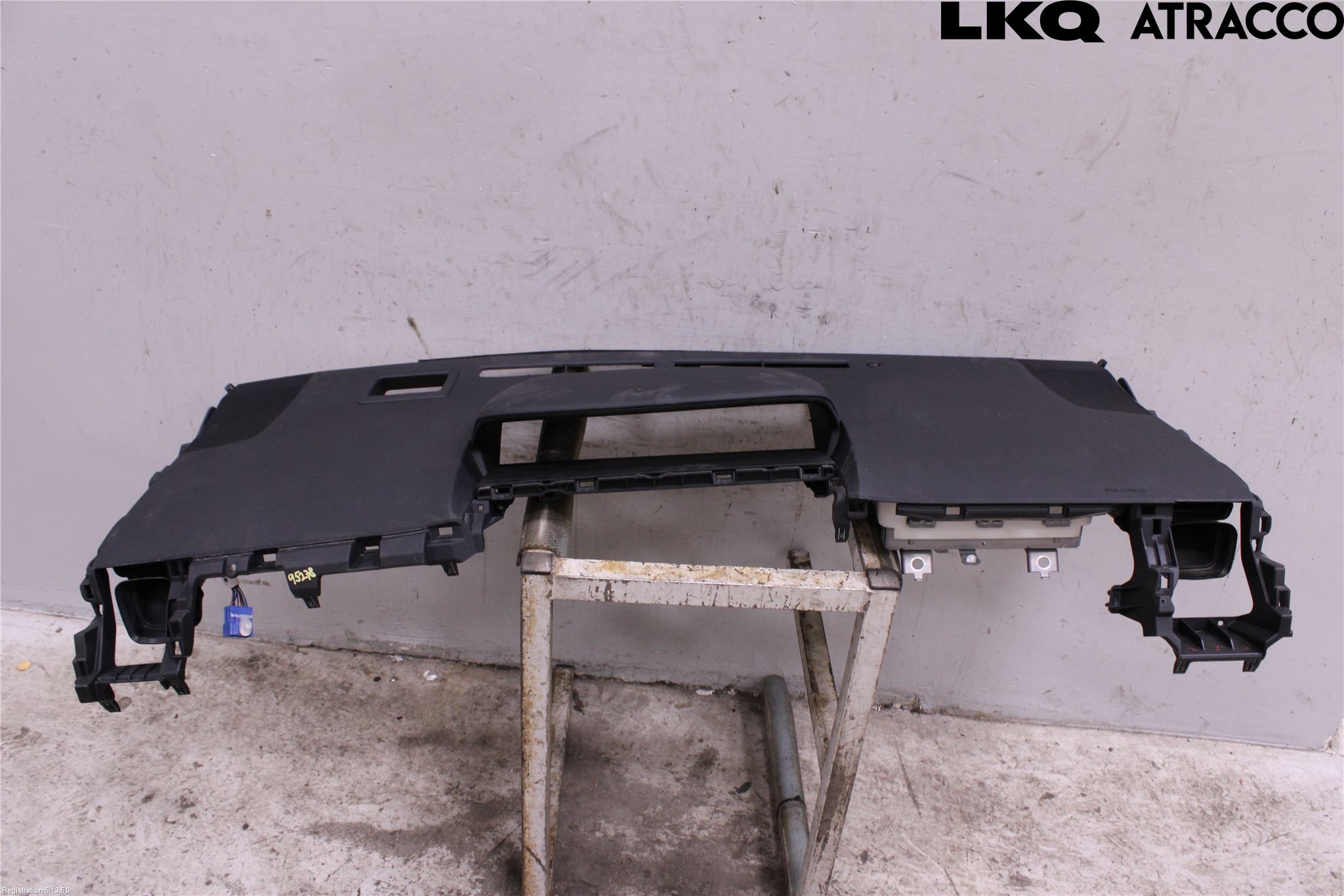 Toyota PRIUS+ ZVW40 12-20 Instrumentbräda