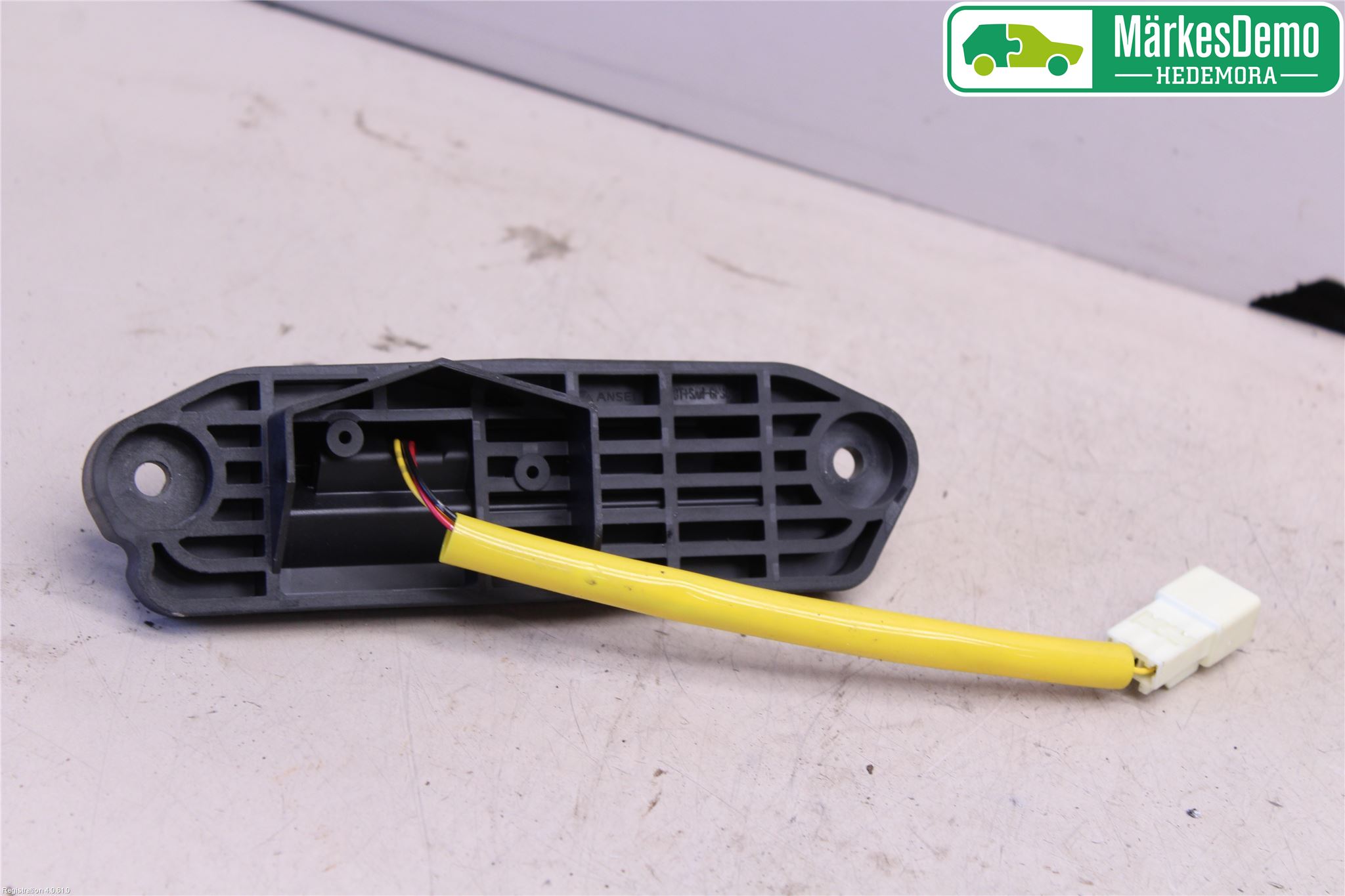Mitsubishi OUTLANDER 13-21 Bakluckehandtag