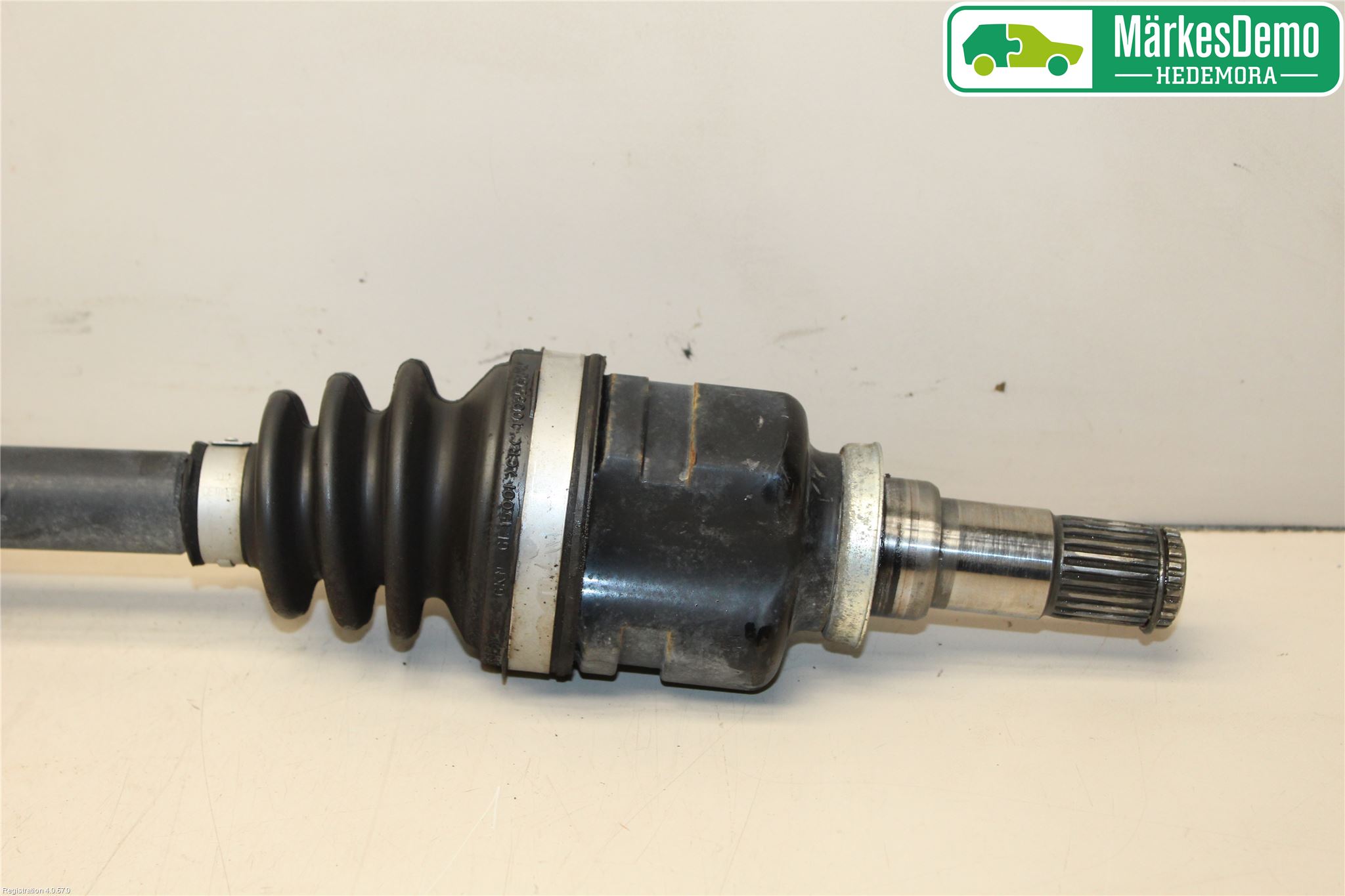 Toyota YARIS XP130 15-20 Drivaxel Fram Höger