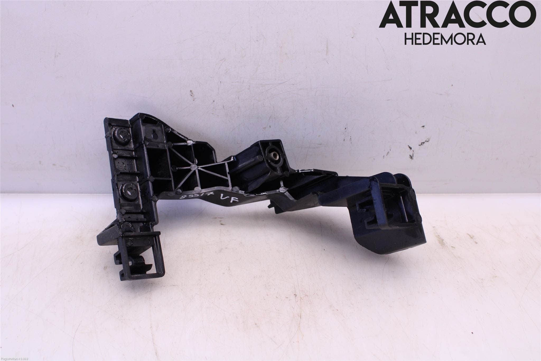 Kia CEED 12-18 Strålkast Fästsarg