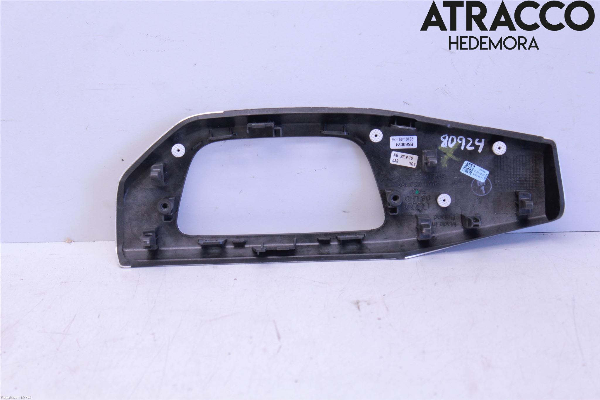 Audi A4/S4 B9 16-19 Instrumentbräda Inlägg-Dekorlist