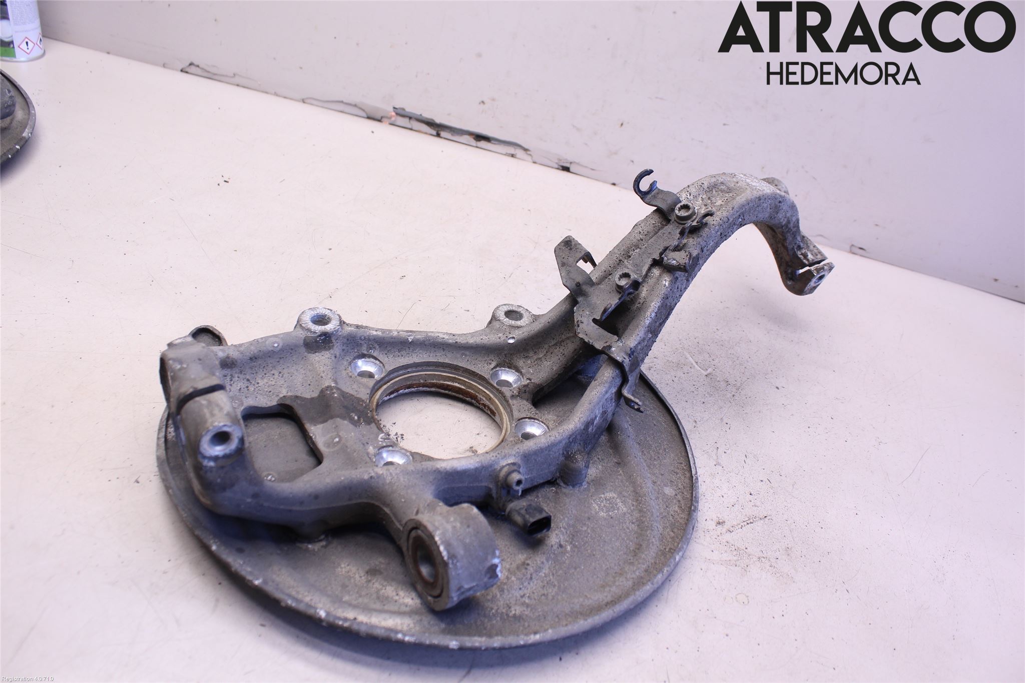 Audi A4/S4 B9 16-19 Styrspindel Lagerhus Vä