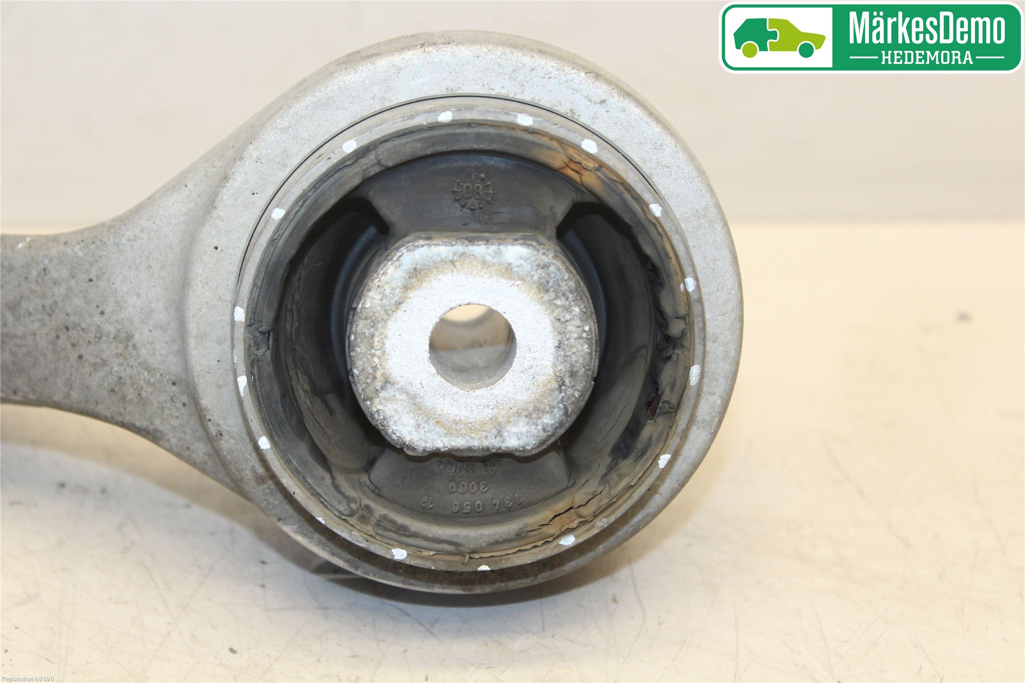 Jaguar XF 08-15 Bärarm Fram Undre Hö