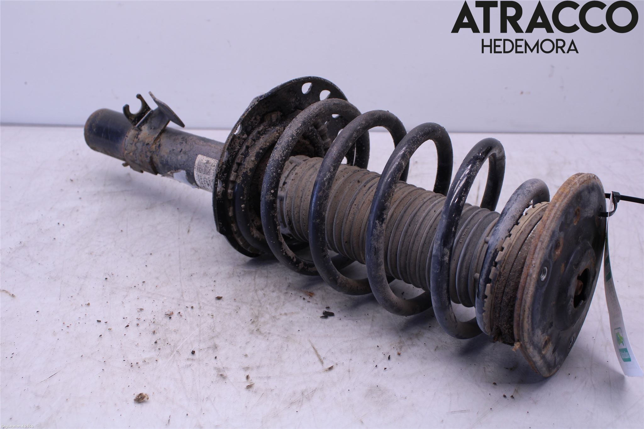 Volvo XC70 08-13 Fjäderben Fram Höger