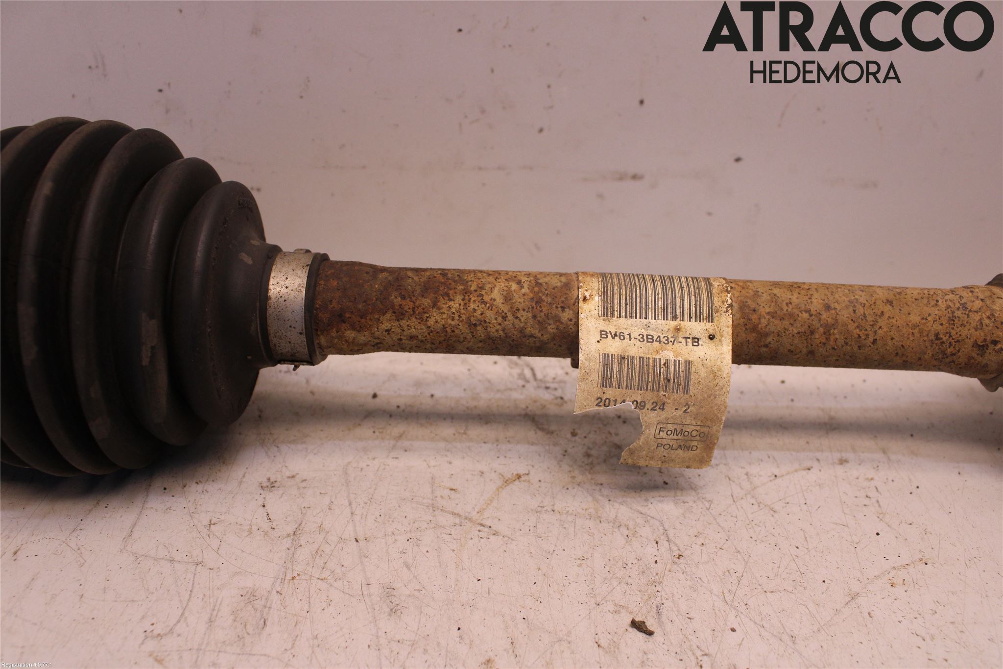 Ford FOCUS 15-18 Drivaxel Fram Vänster