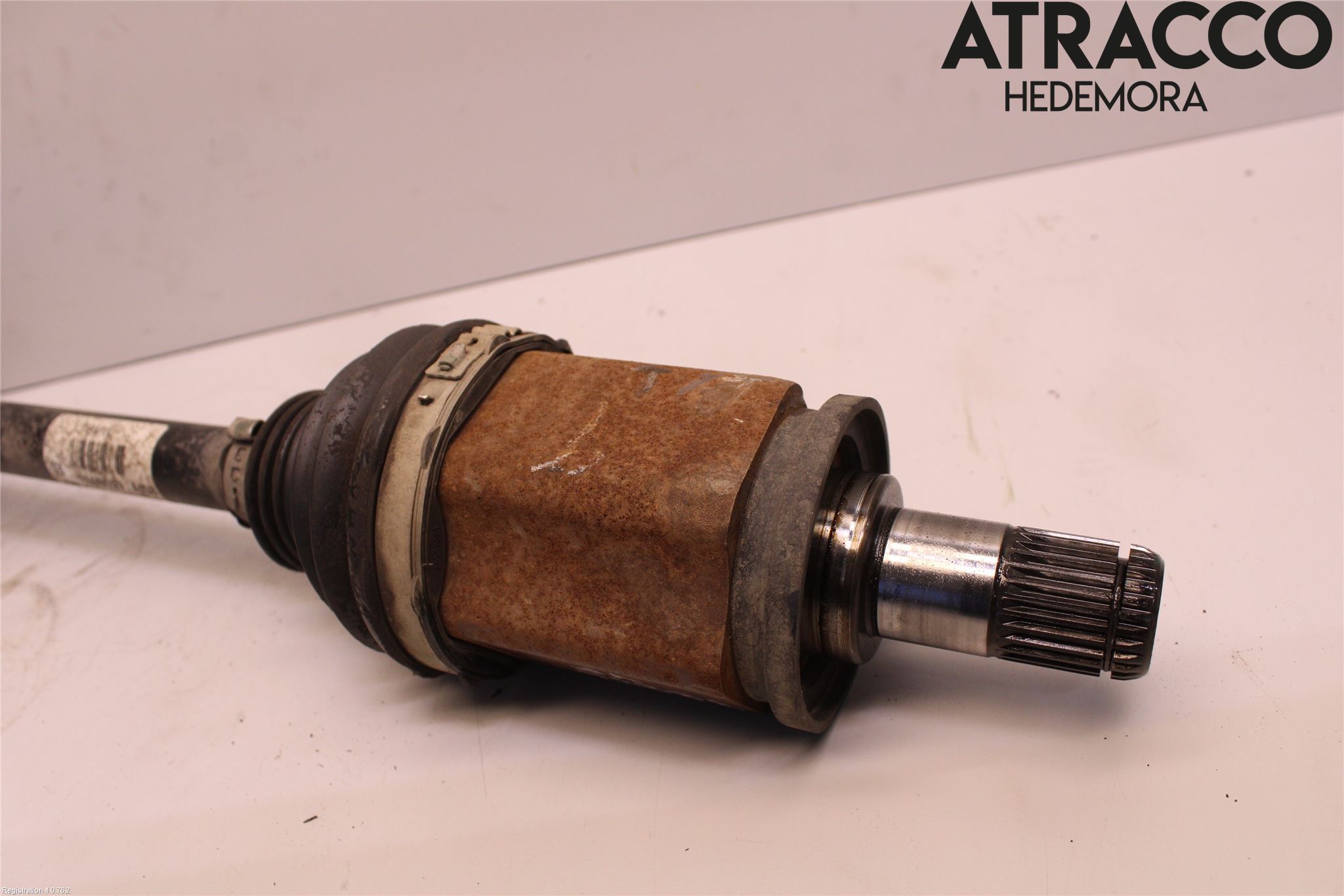 BMW X4 F26 14-18 Drivaxel Fram Vänster