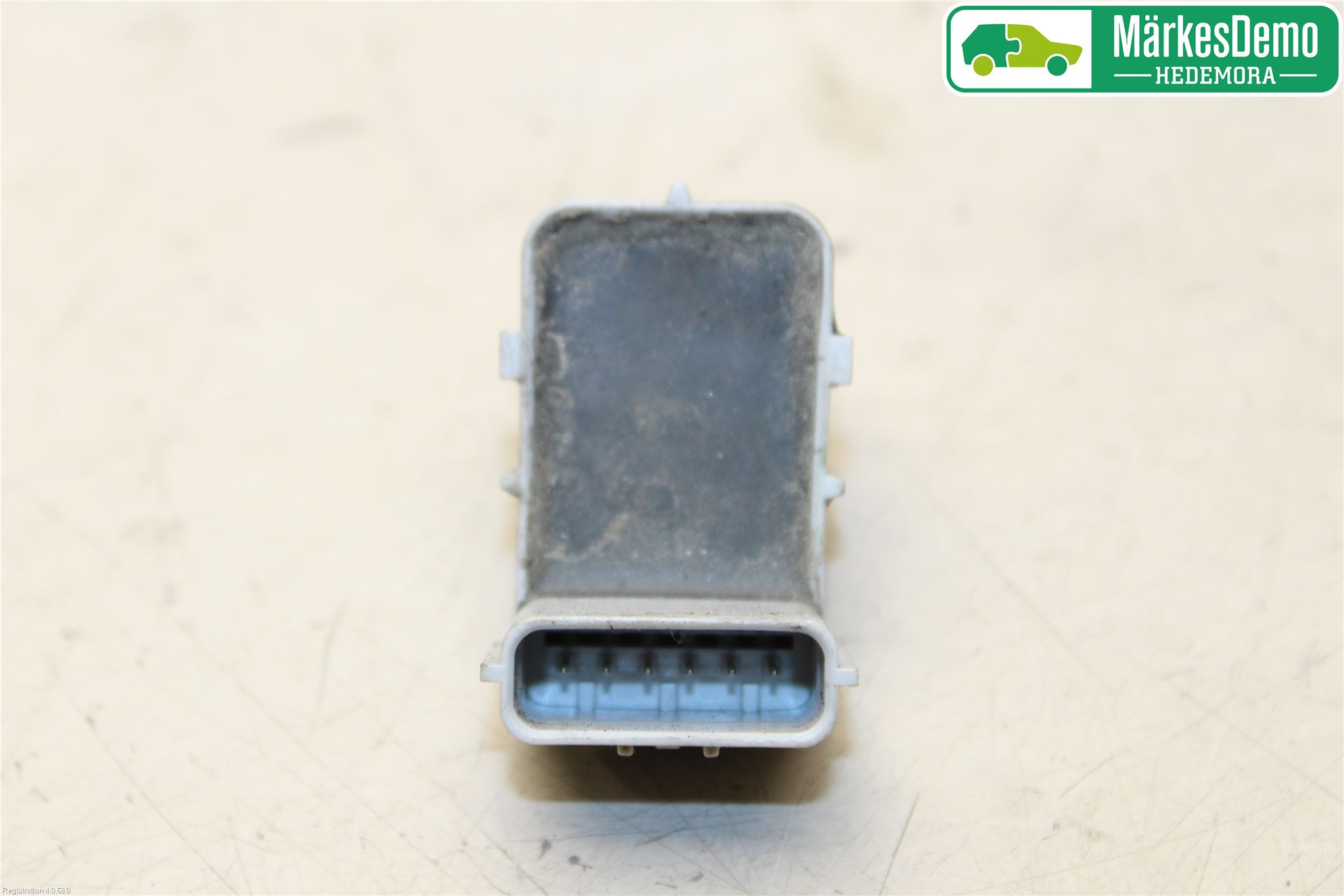 Hyundai VELOSTER 12-17 Parkeringshjälp Backsensor
