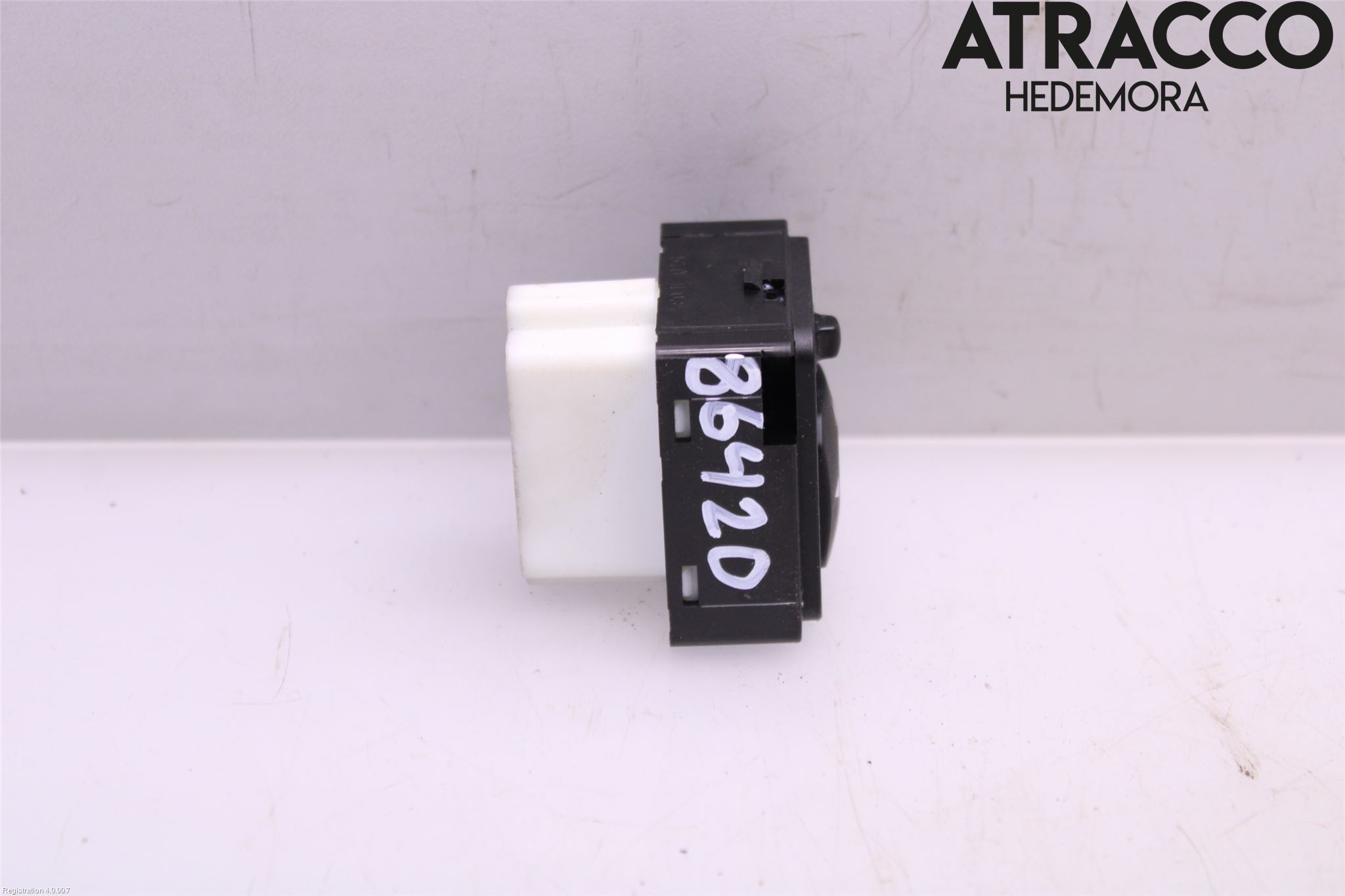 Mitsubishi SPACE STAR 13- Strömställare Spegel