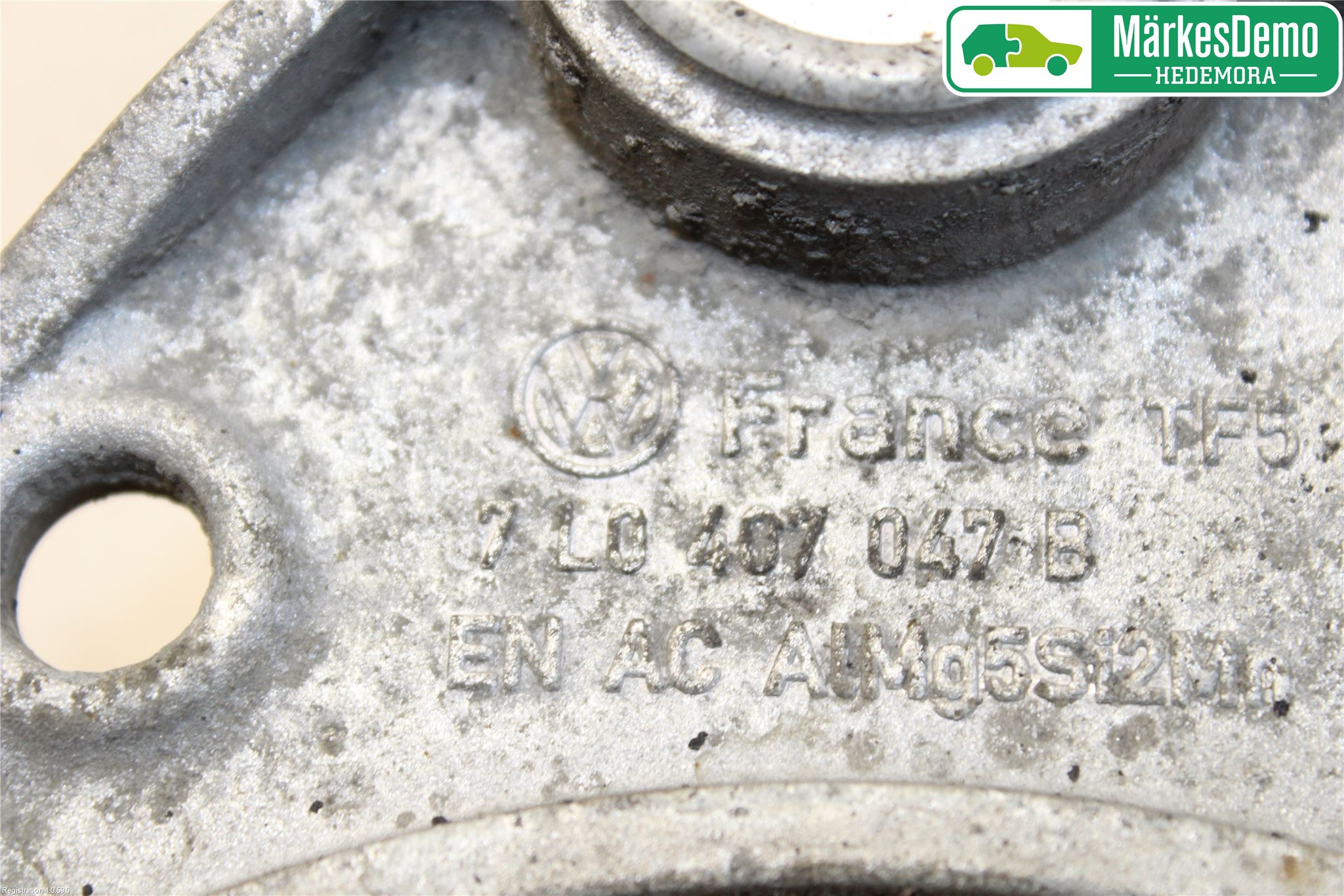 Audi Q7/SQ7 Bärarm Fram Övre Hö