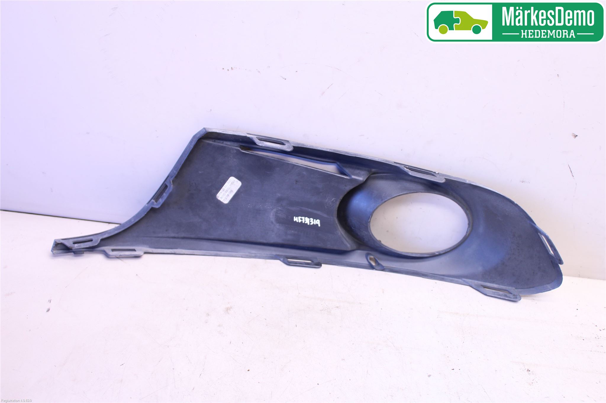 Volkswagen VW JETTA VI 11- Dimljussarg Fram