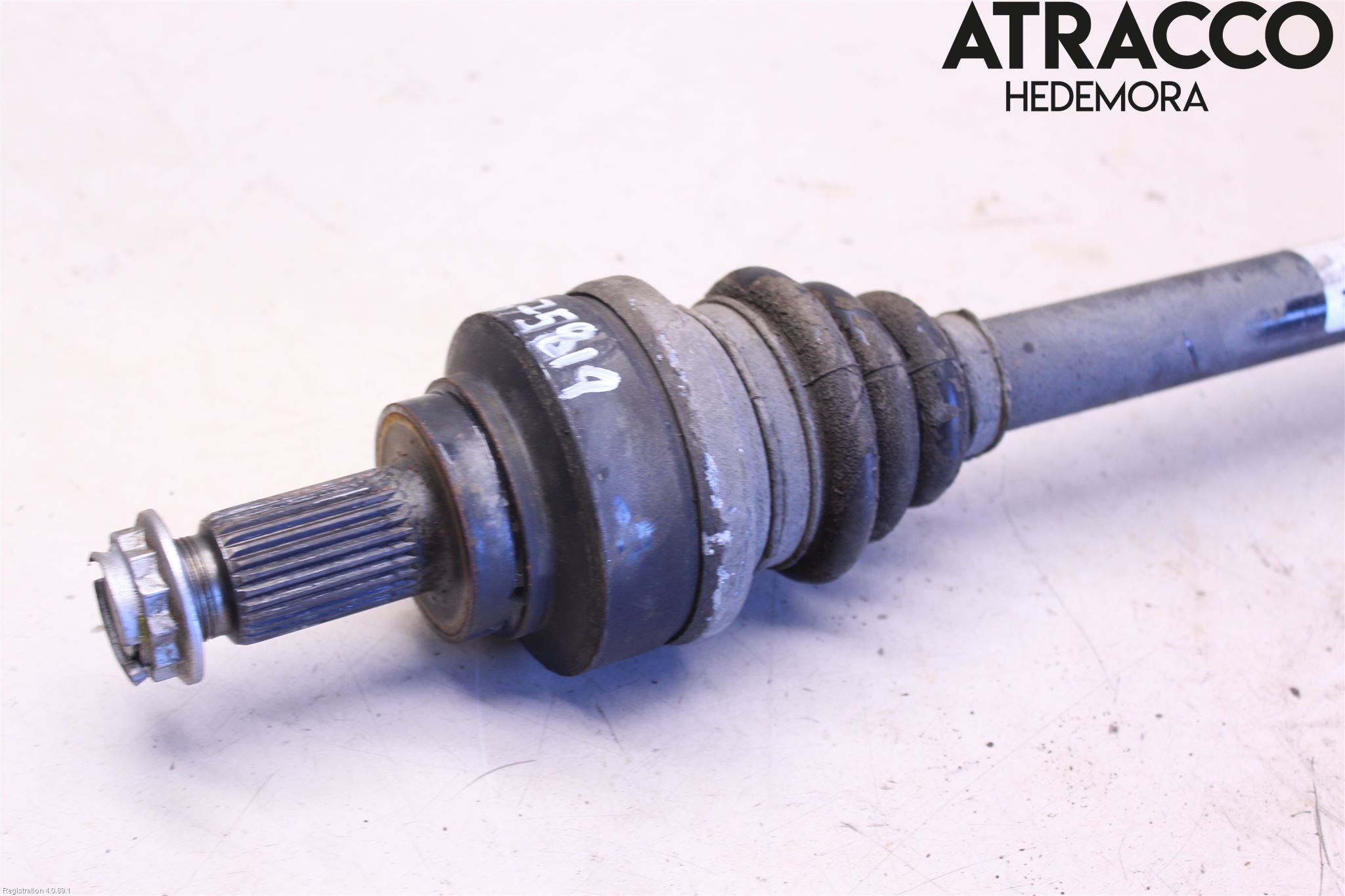 BMW 3 F30/F31/F80 12-19 Drivaxel Bak Vänster