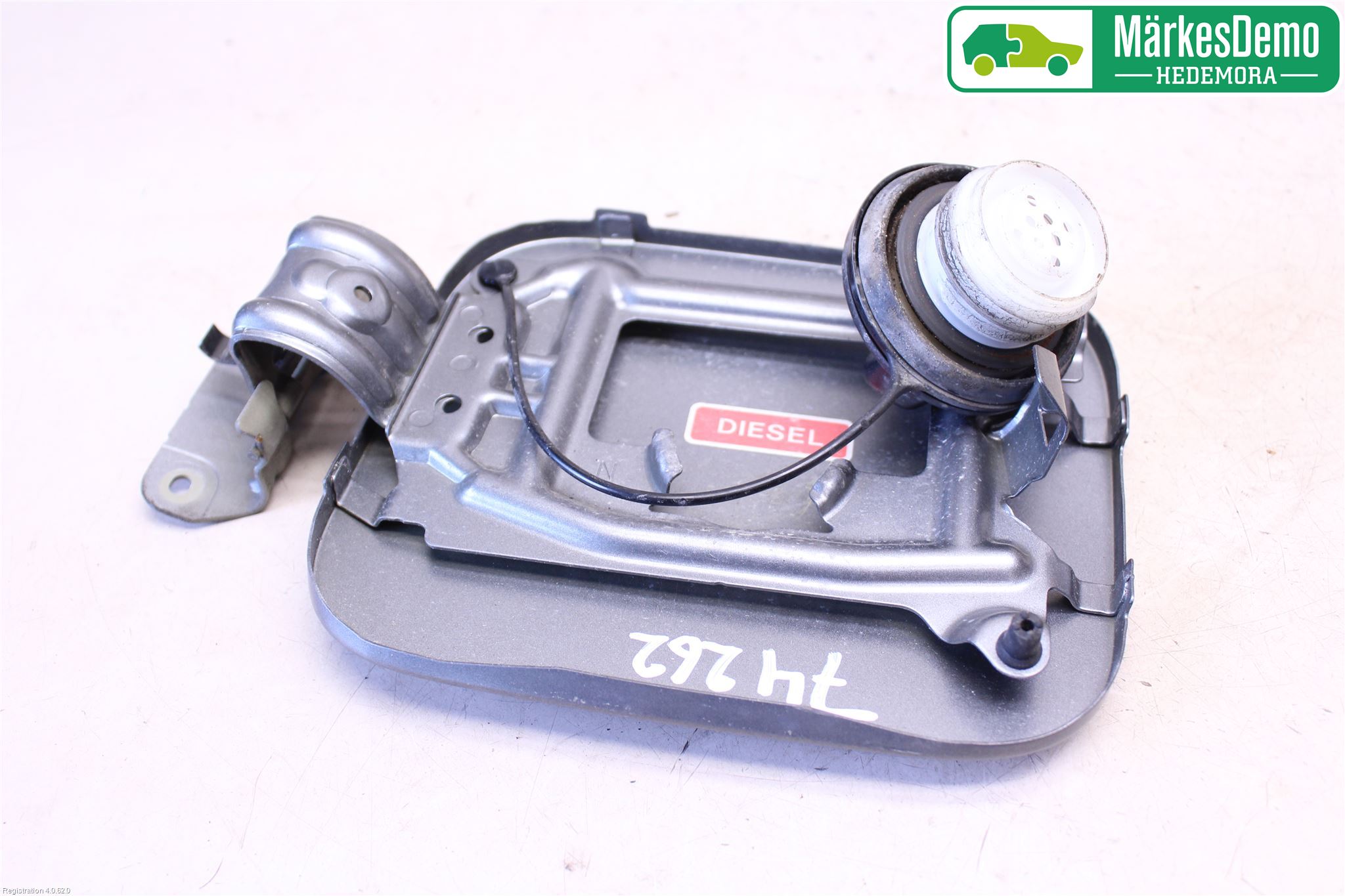 Nissan QASHQAI+2  10-14 Tanklucka